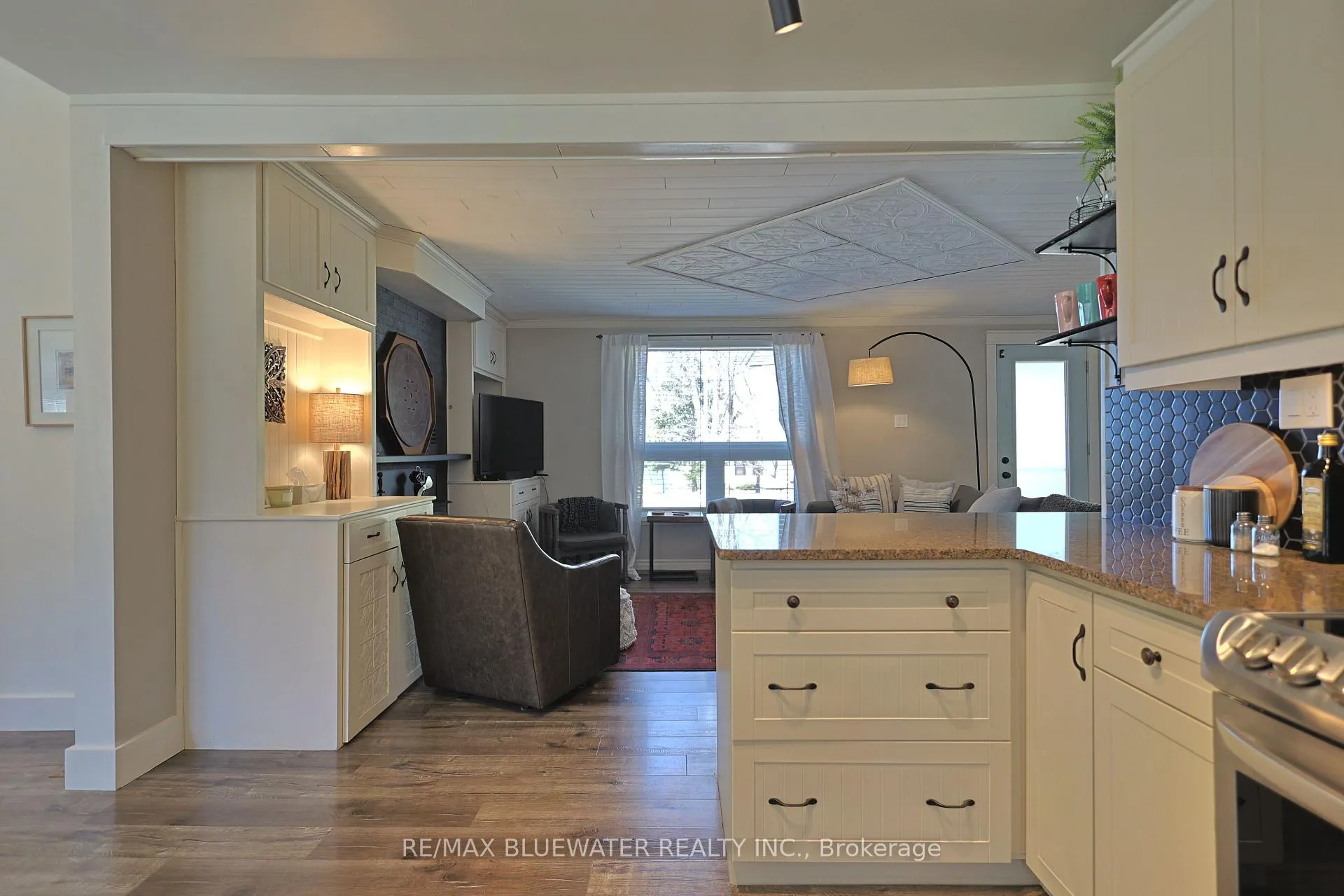 Photo 16 of 5333 Broadview Avenue, Lambton Shores — HOMEH