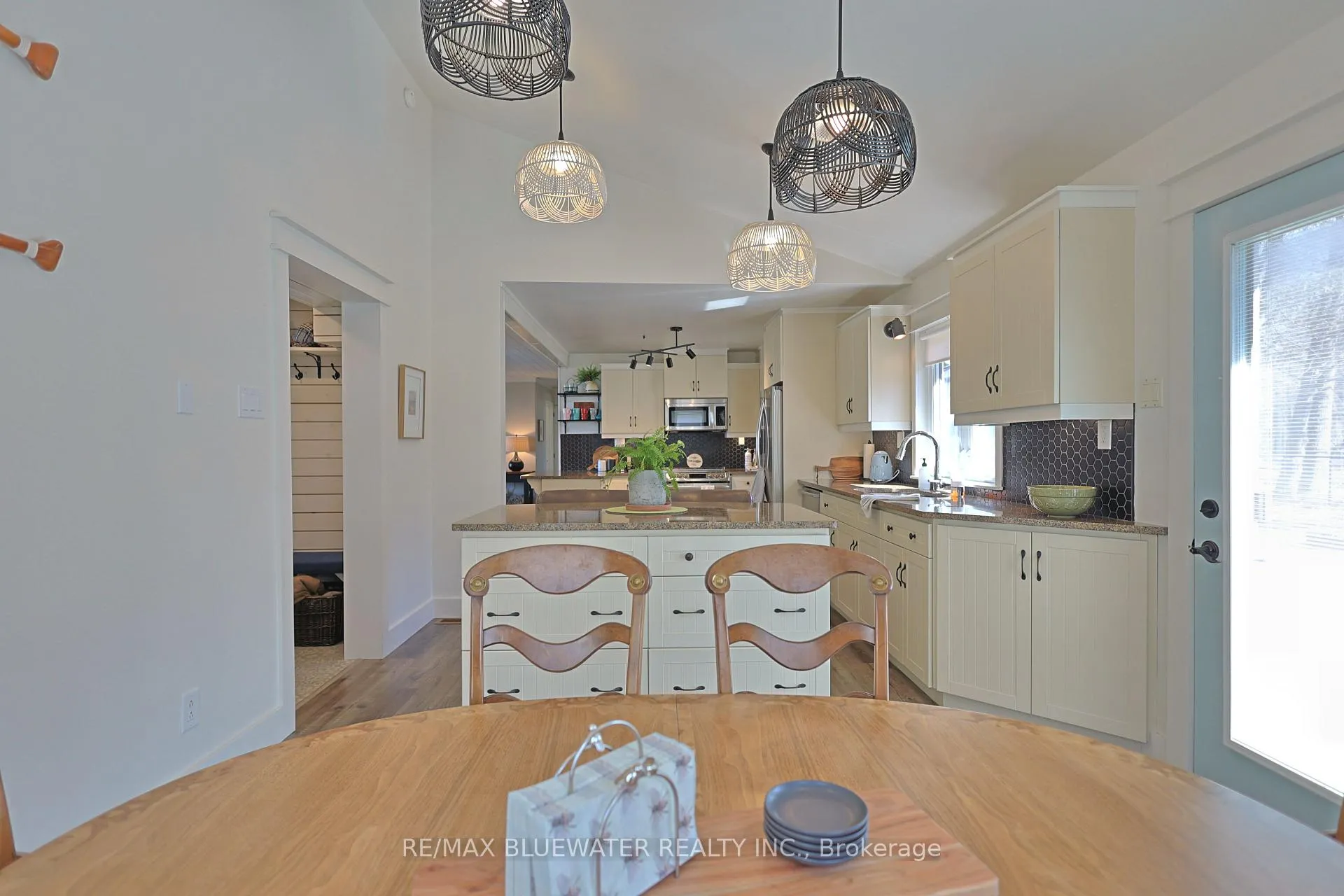 Photo 23 of 5333 Broadview Avenue, Lambton Shores — HOMEH
