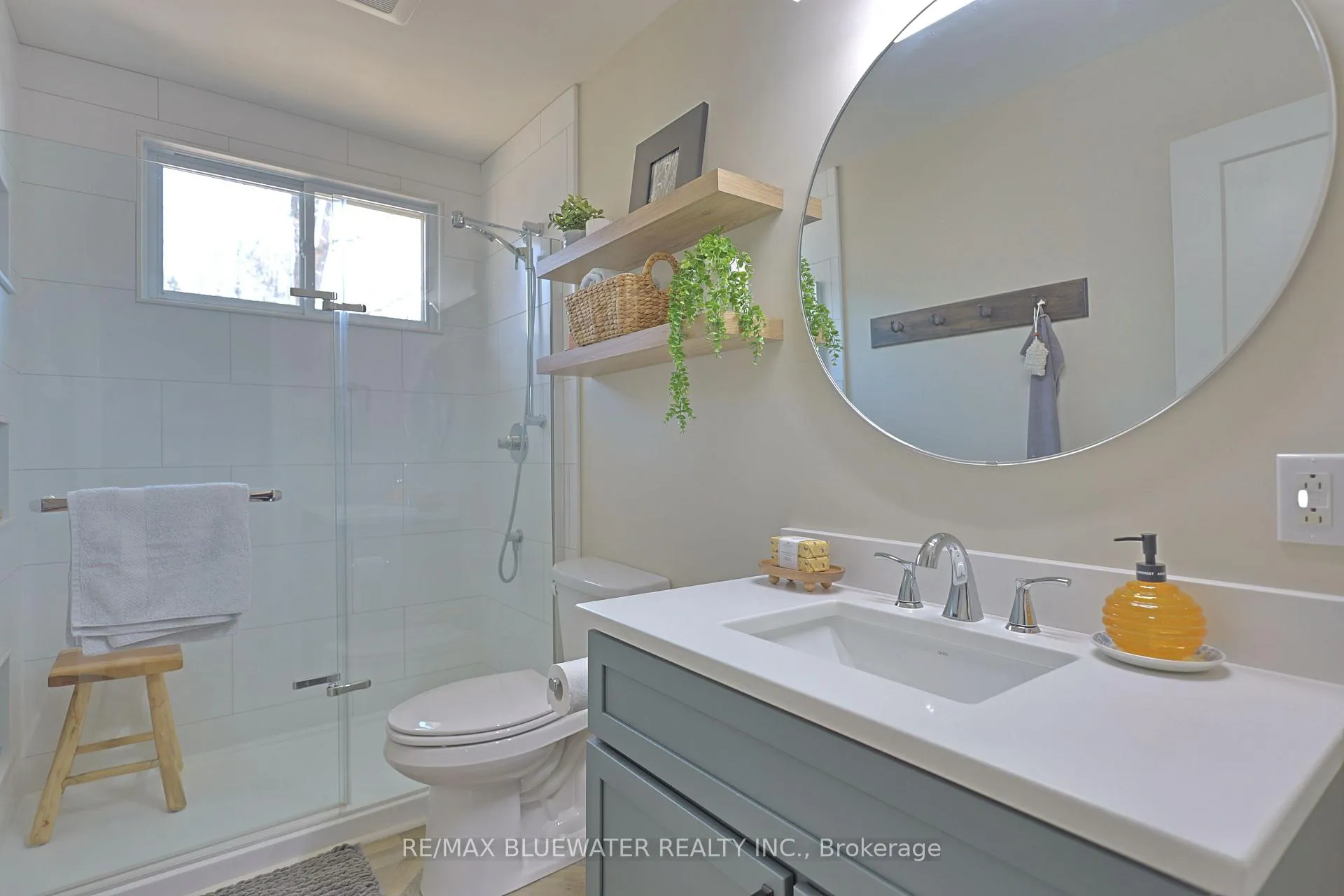 Photo 27 of 5333 Broadview Avenue, Lambton Shores — HOMEH