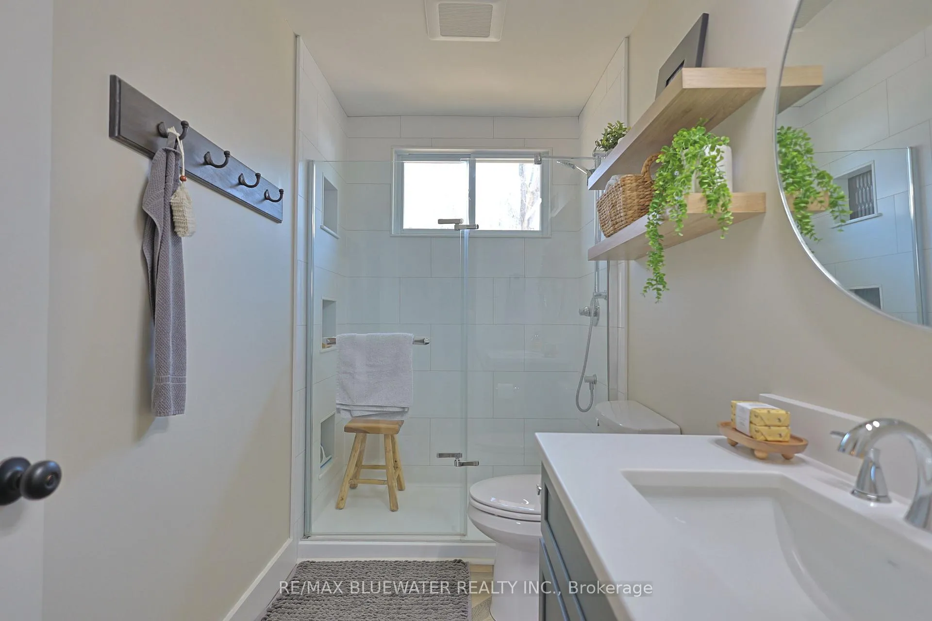 Photo 28 of 5333 Broadview Avenue, Lambton Shores — HOMEH