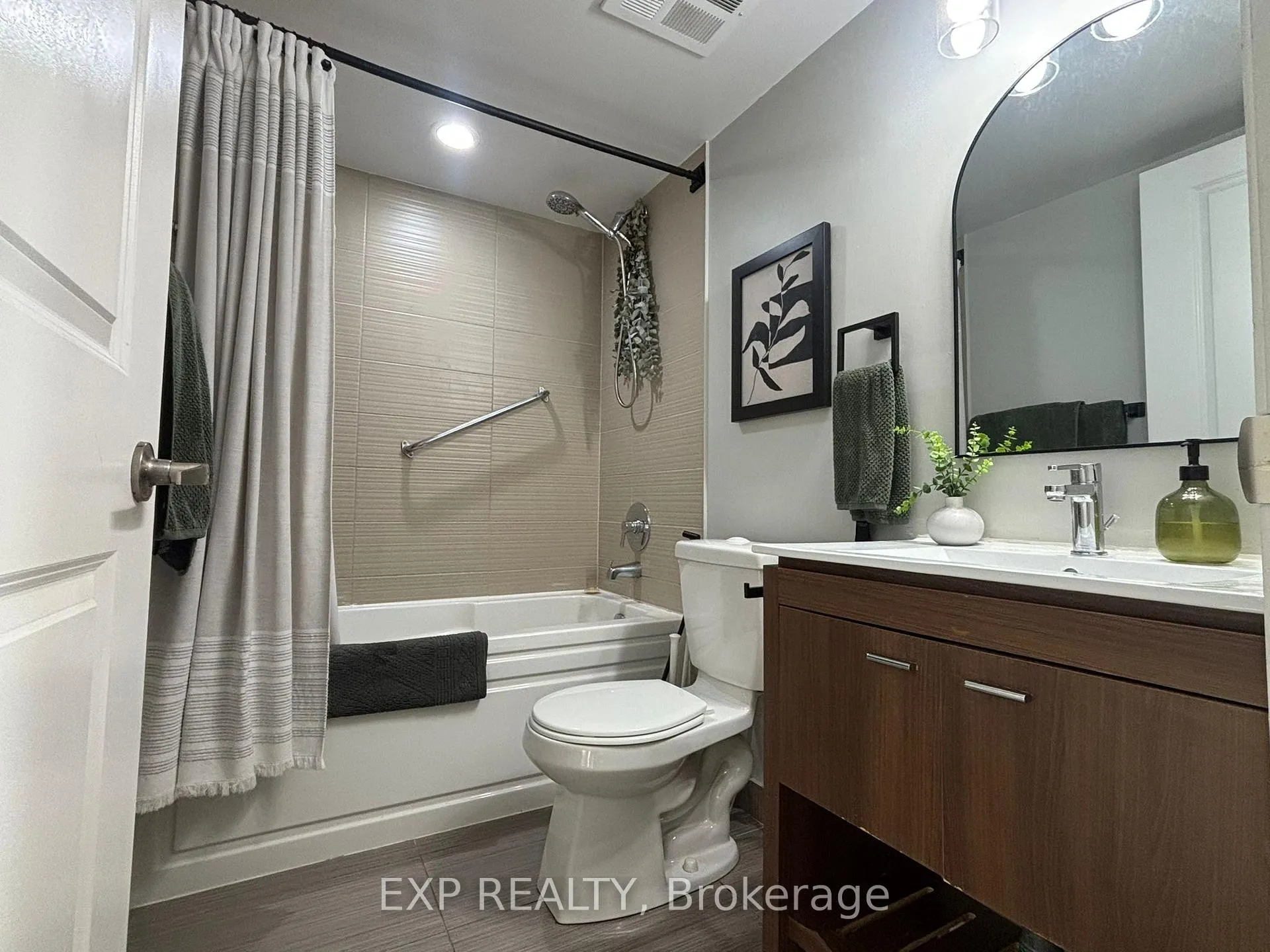 Photo 8 of Unit 1201, 80 Esther Lorrie Drive, Etobicoke, West Humber-Clairville — HOMEH