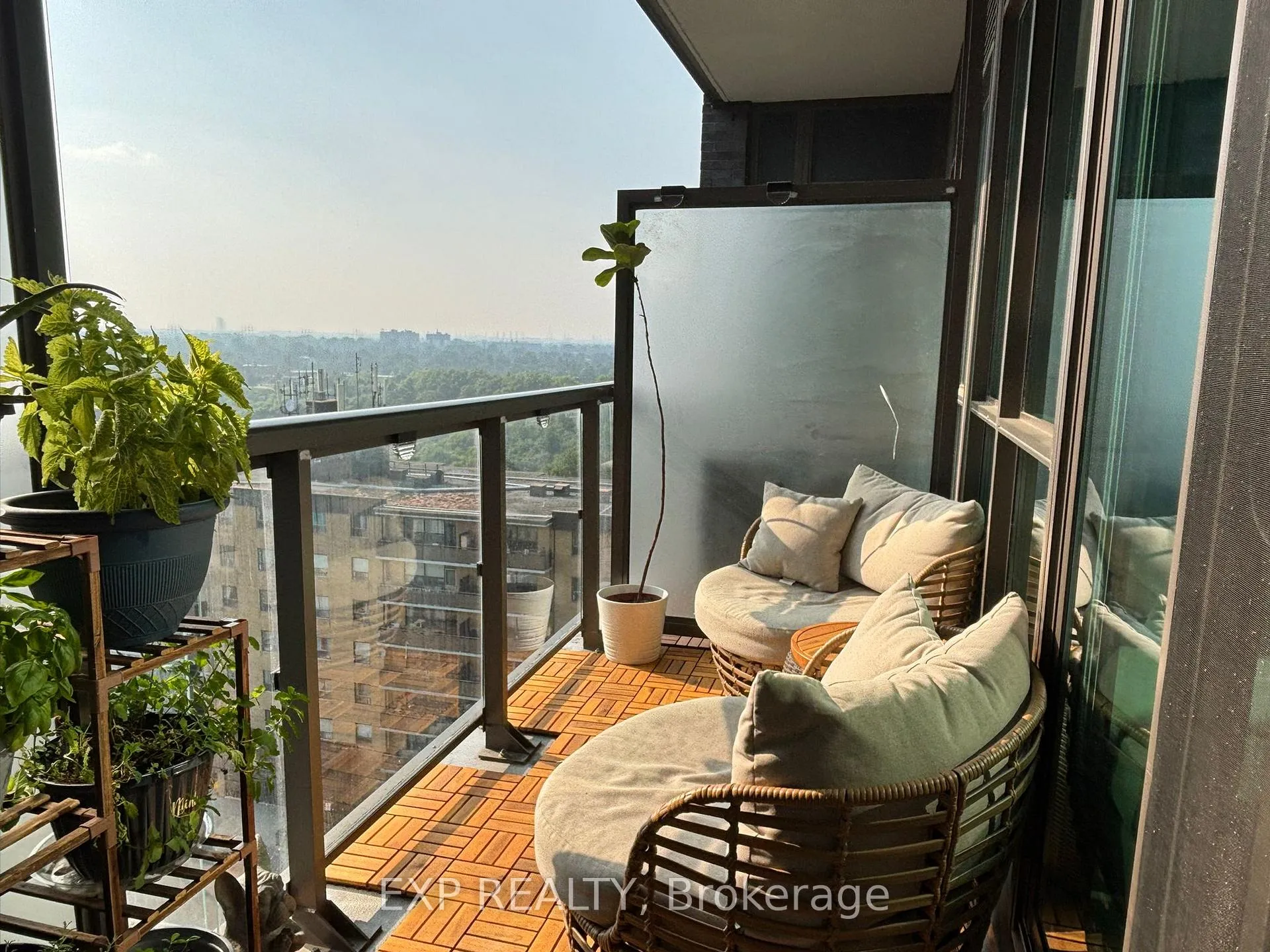 Photo 9 of Unit 1201, 80 Esther Lorrie Drive, Etobicoke, West Humber-Clairville — HOMEH