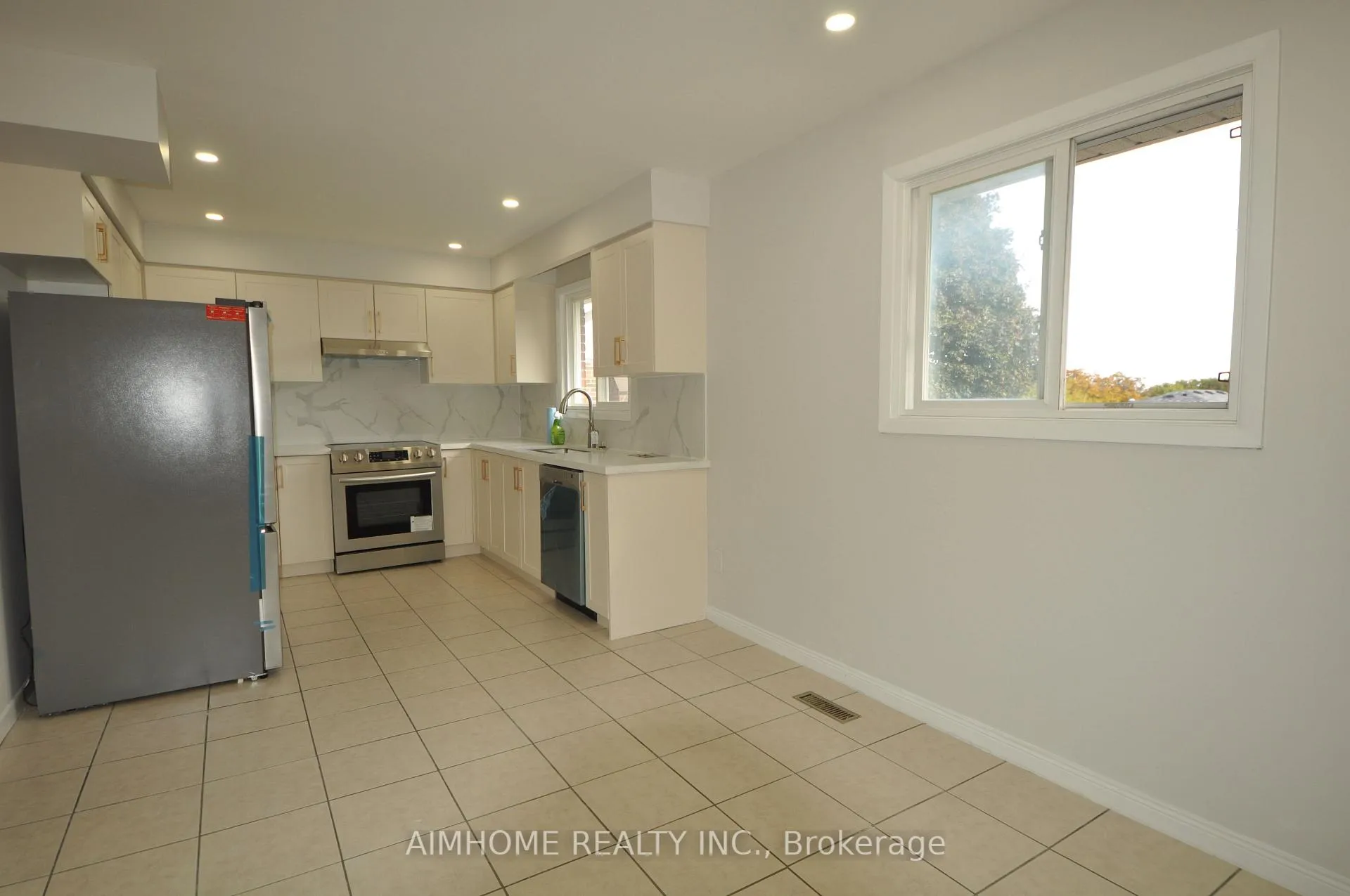 Photo 4 of 36 Flowervale Road, Markham, German Mills — HOMEH