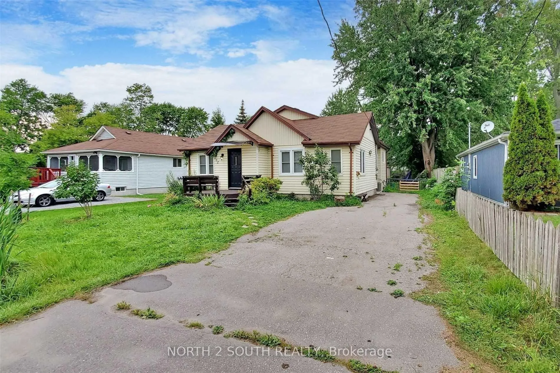 Photo 5 of 202 Garden Avenue, Georgina, Keswick North — HOMEH