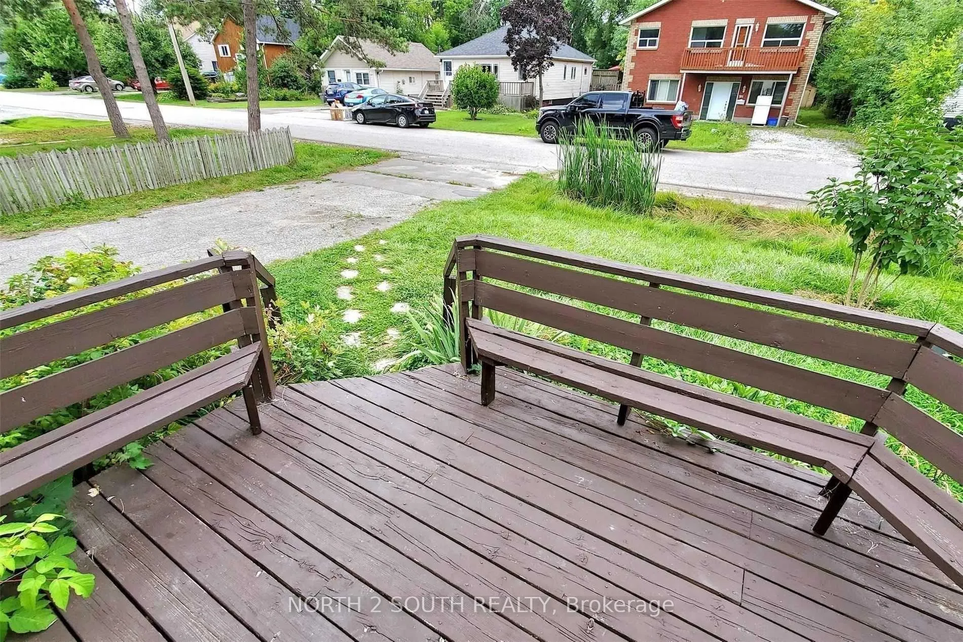 Photo 6 of 202 Garden Avenue, Georgina, Keswick North — HOMEH