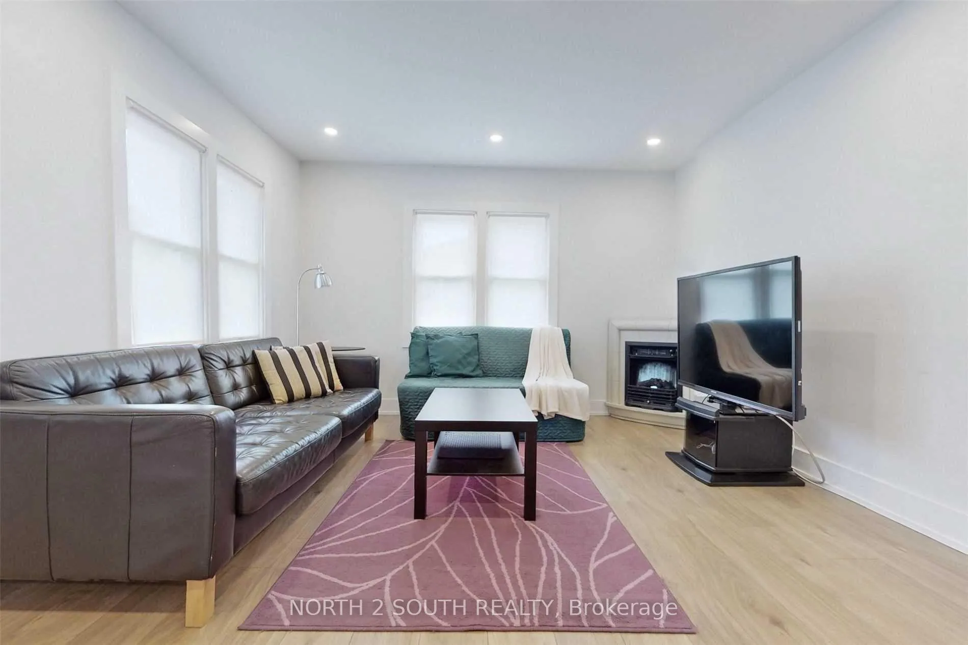 Photo 7 of 202 Garden Avenue, Georgina, Keswick North — HOMEH