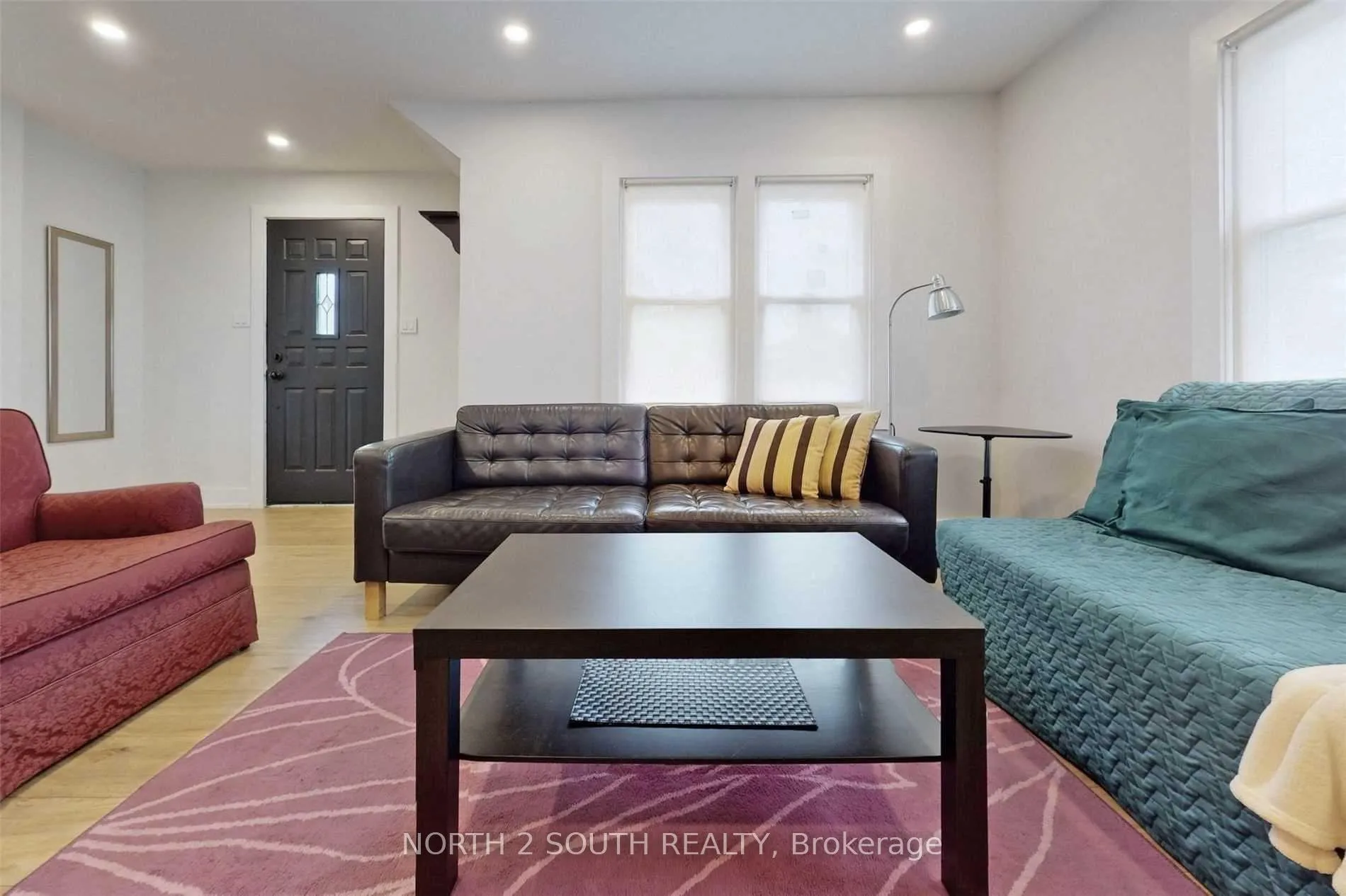 Photo 8 of 202 Garden Avenue, Georgina, Keswick North — HOMEH