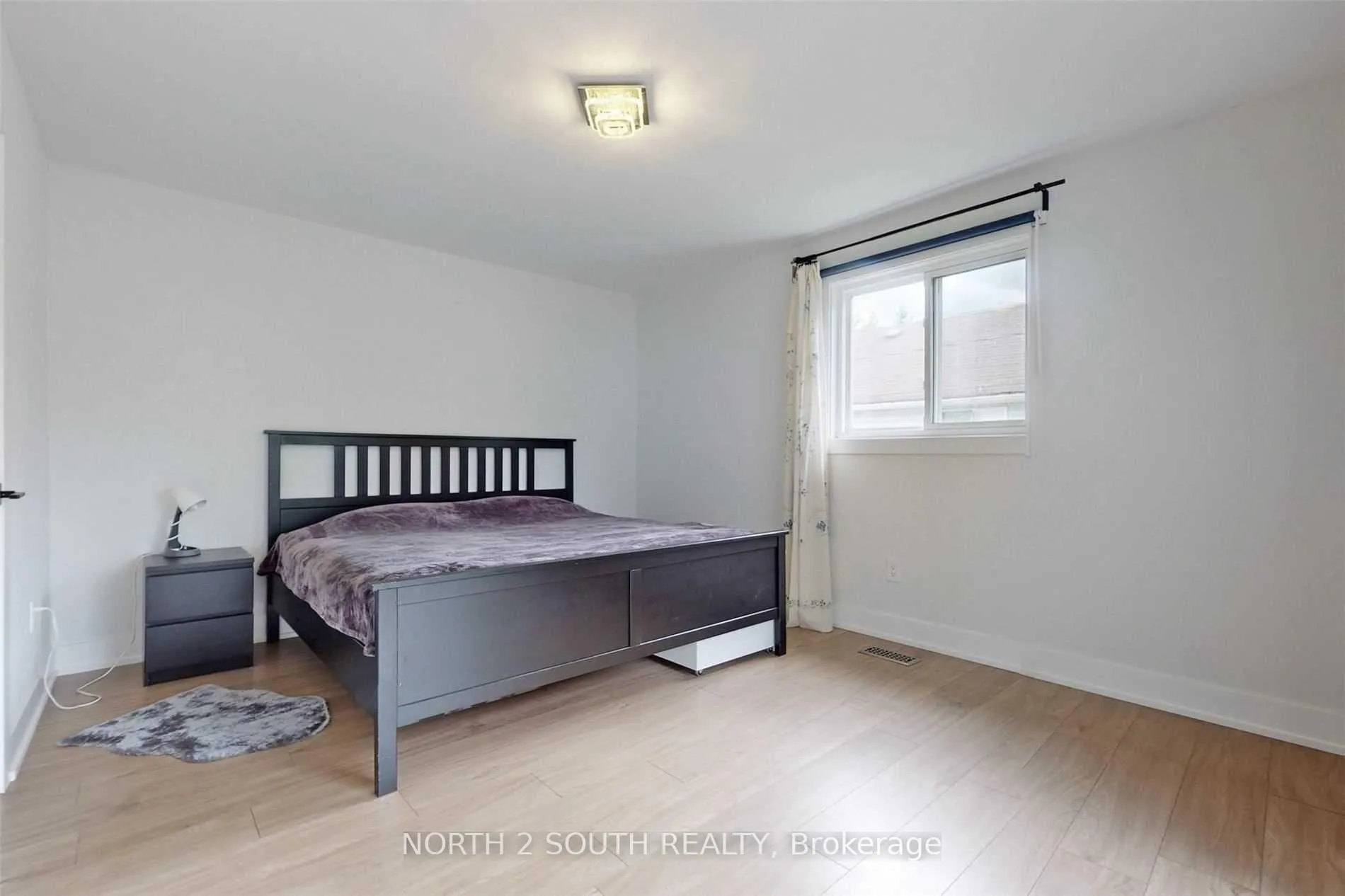 Photo 15 of 202 Garden Avenue, Georgina, Keswick North — HOMEH