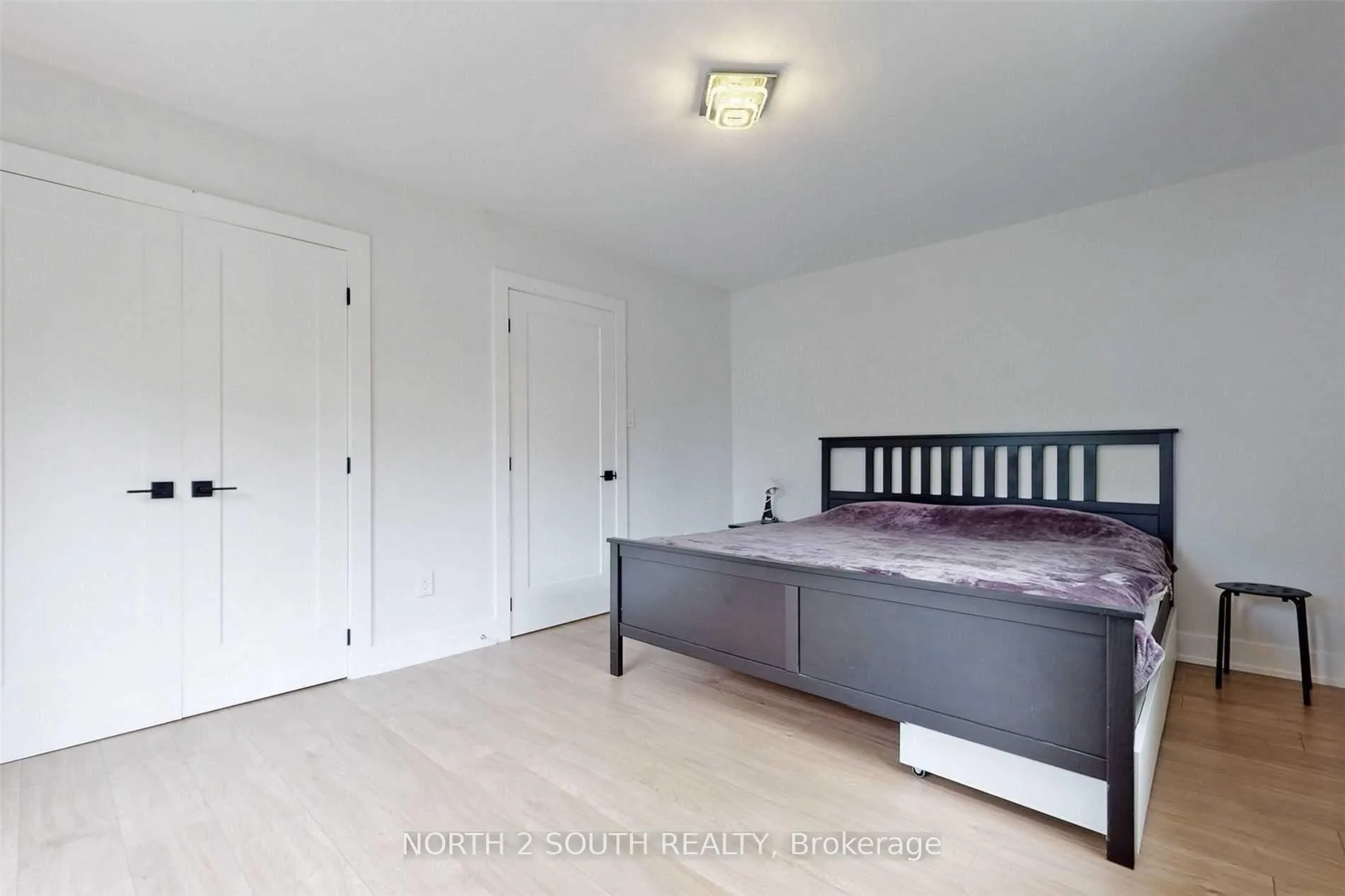 Photo 17 of 202 Garden Avenue, Georgina, Keswick North — HOMEH
