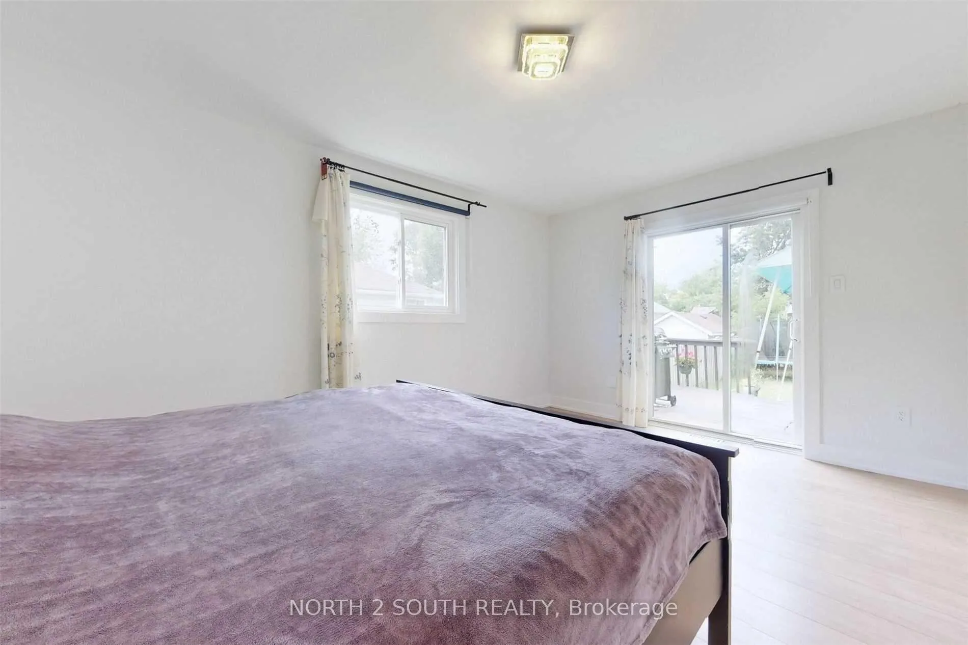 Photo 18 of 202 Garden Avenue, Georgina, Keswick North — HOMEH