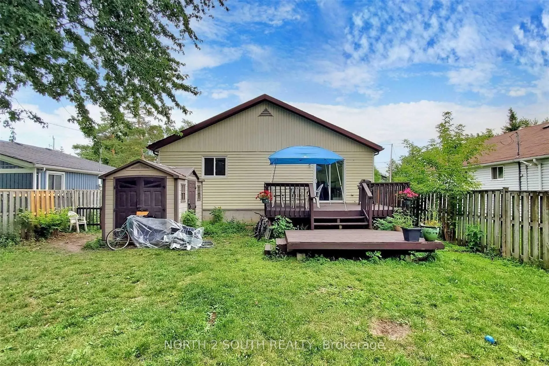 Photo 33 of 202 Garden Avenue, Georgina, Keswick North — HOMEH