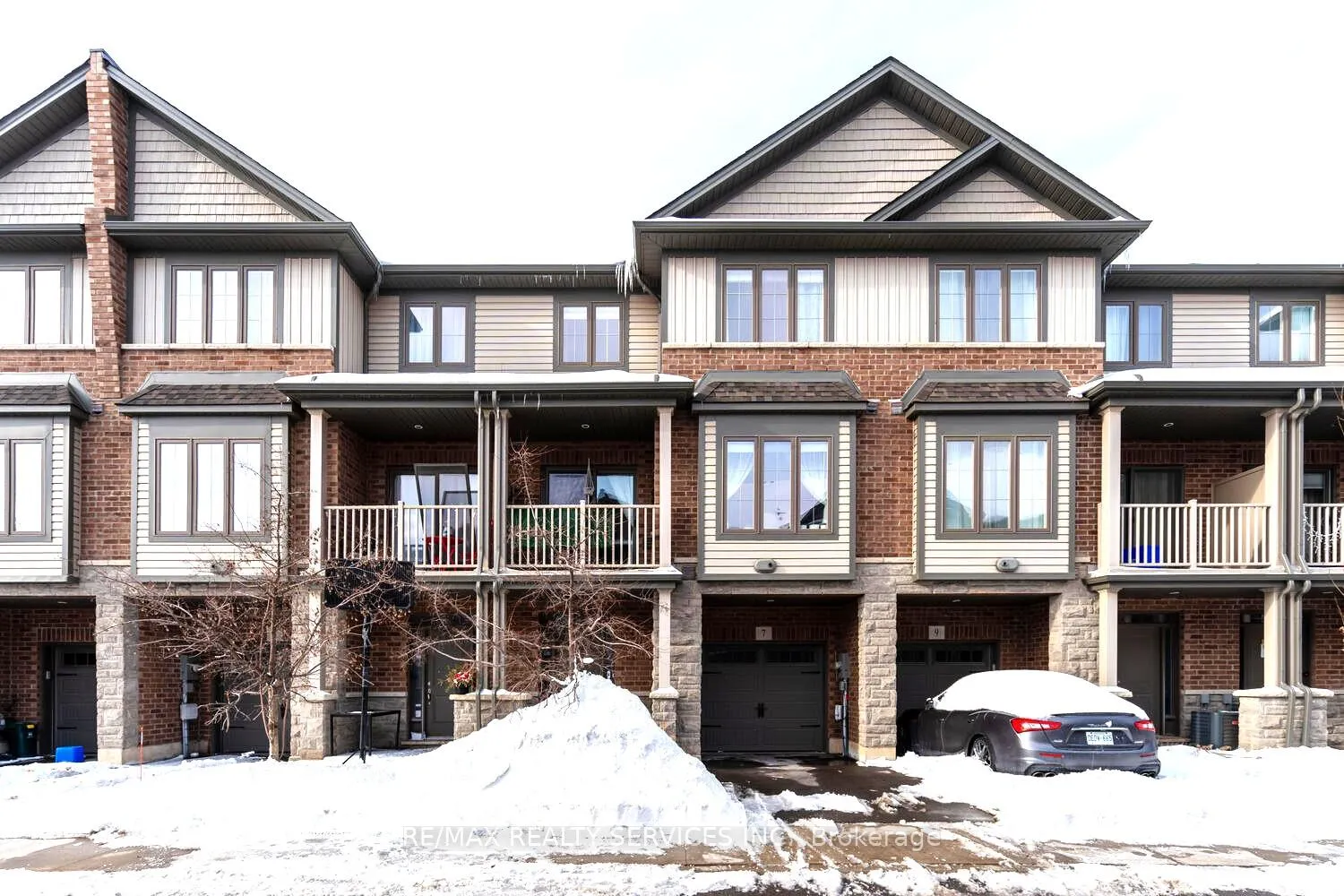 Front of 7 Ridgeside Lane