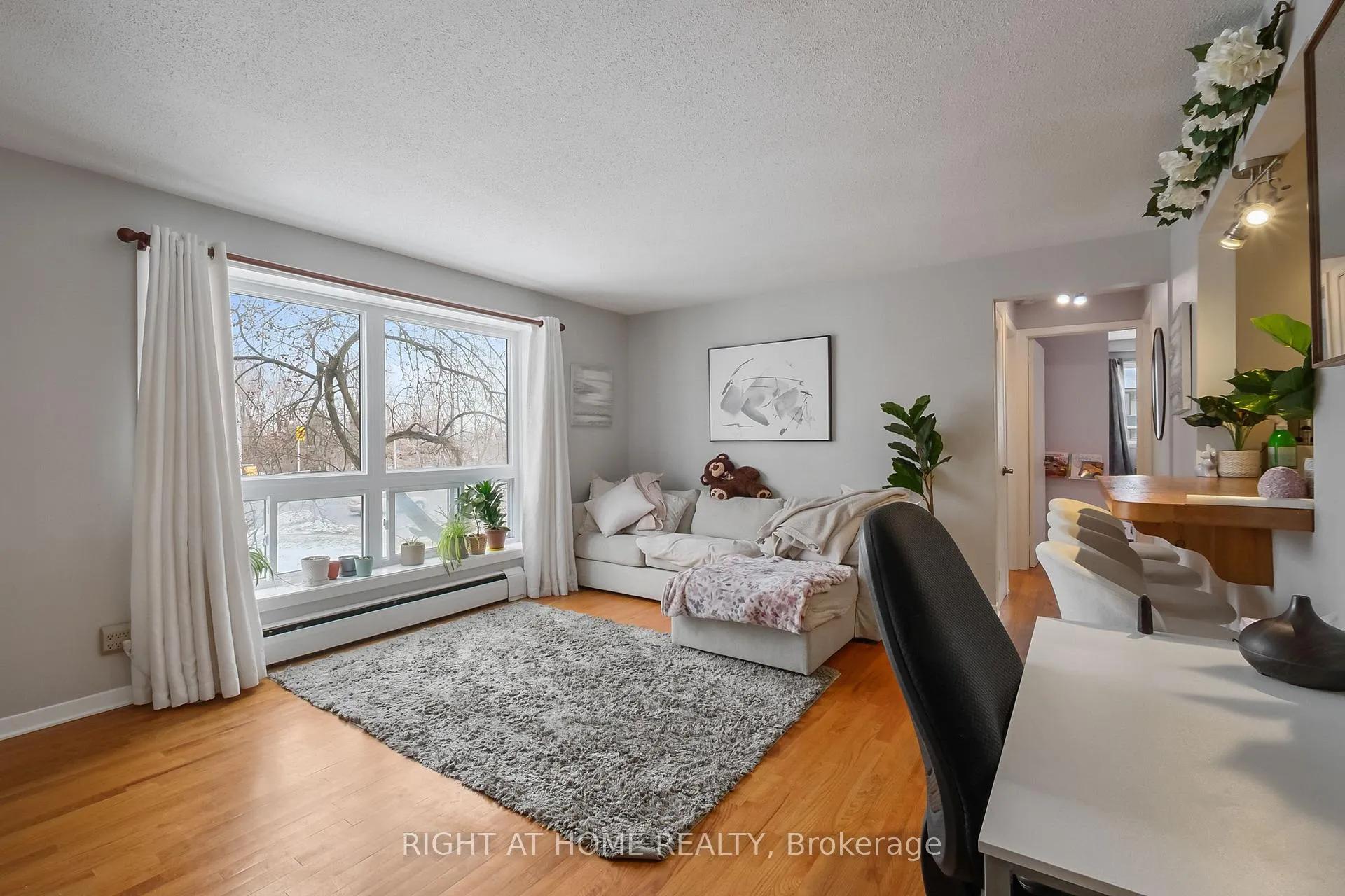Photo 3 of Unit 11, 898 Elmsmere Road, Ottawa, Beacon Hill South — HOMEH