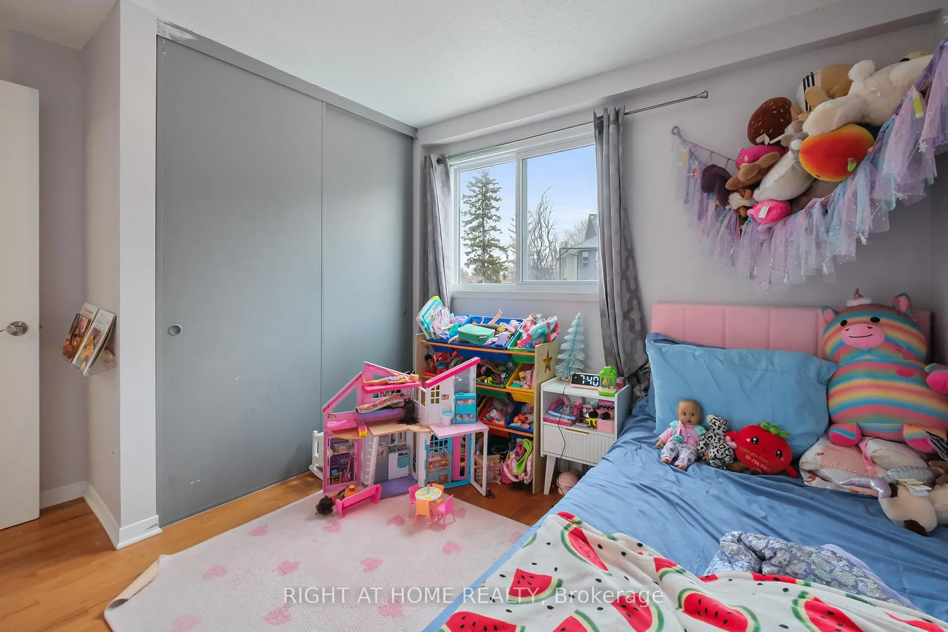 Photo 11 of Unit 11, 898 Elmsmere Road, Ottawa, Beacon Hill South — HOMEH