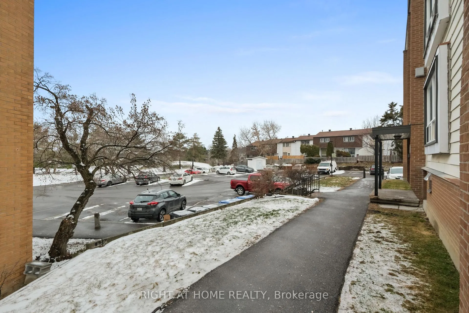 Photo 17 of Unit 11, 898 Elmsmere Road, Ottawa, Beacon Hill South — HOMEH