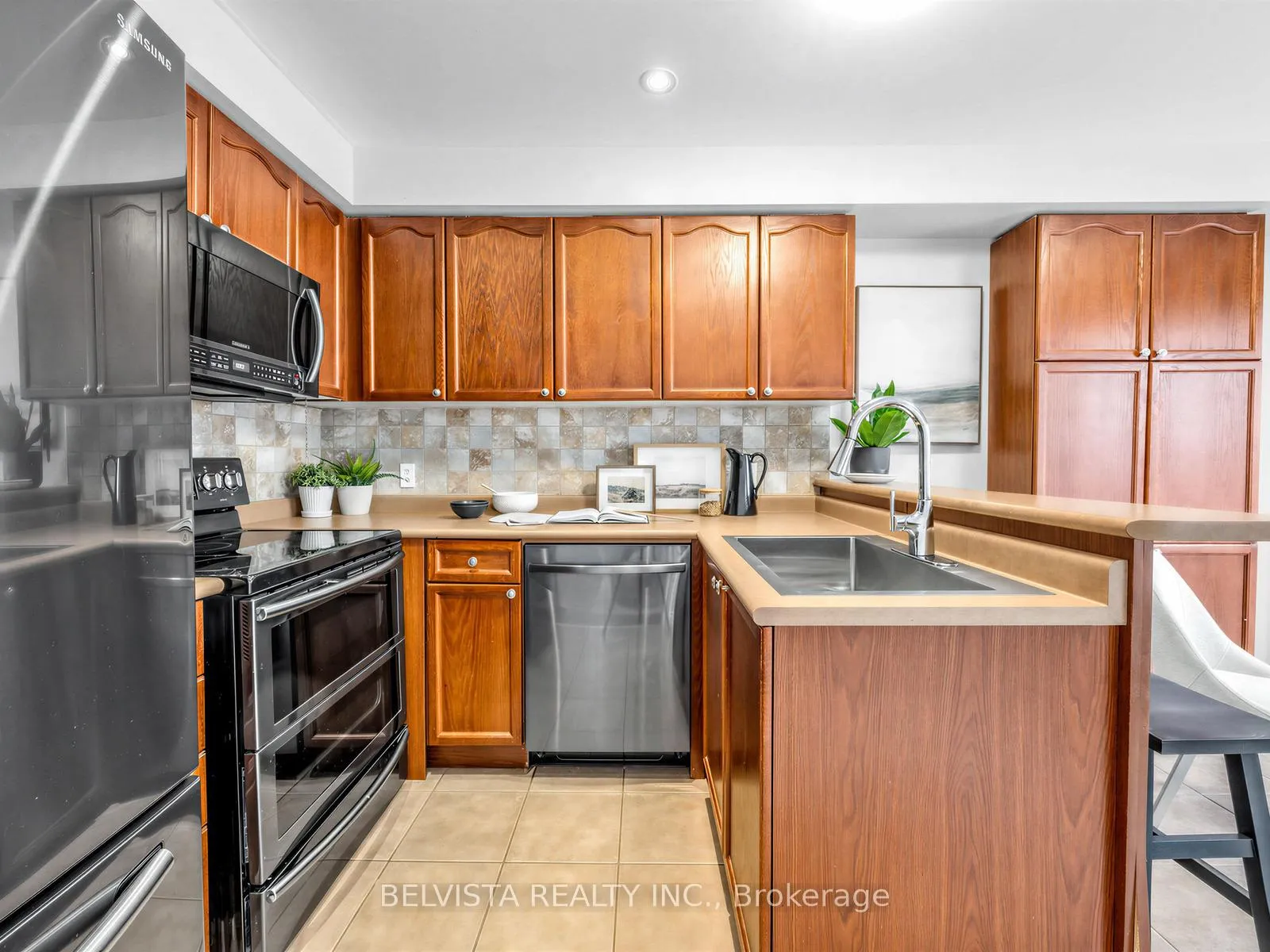 Photo 9 of 69 Boyd Crescent, Ajax, Northeast Ajax — HOMEH