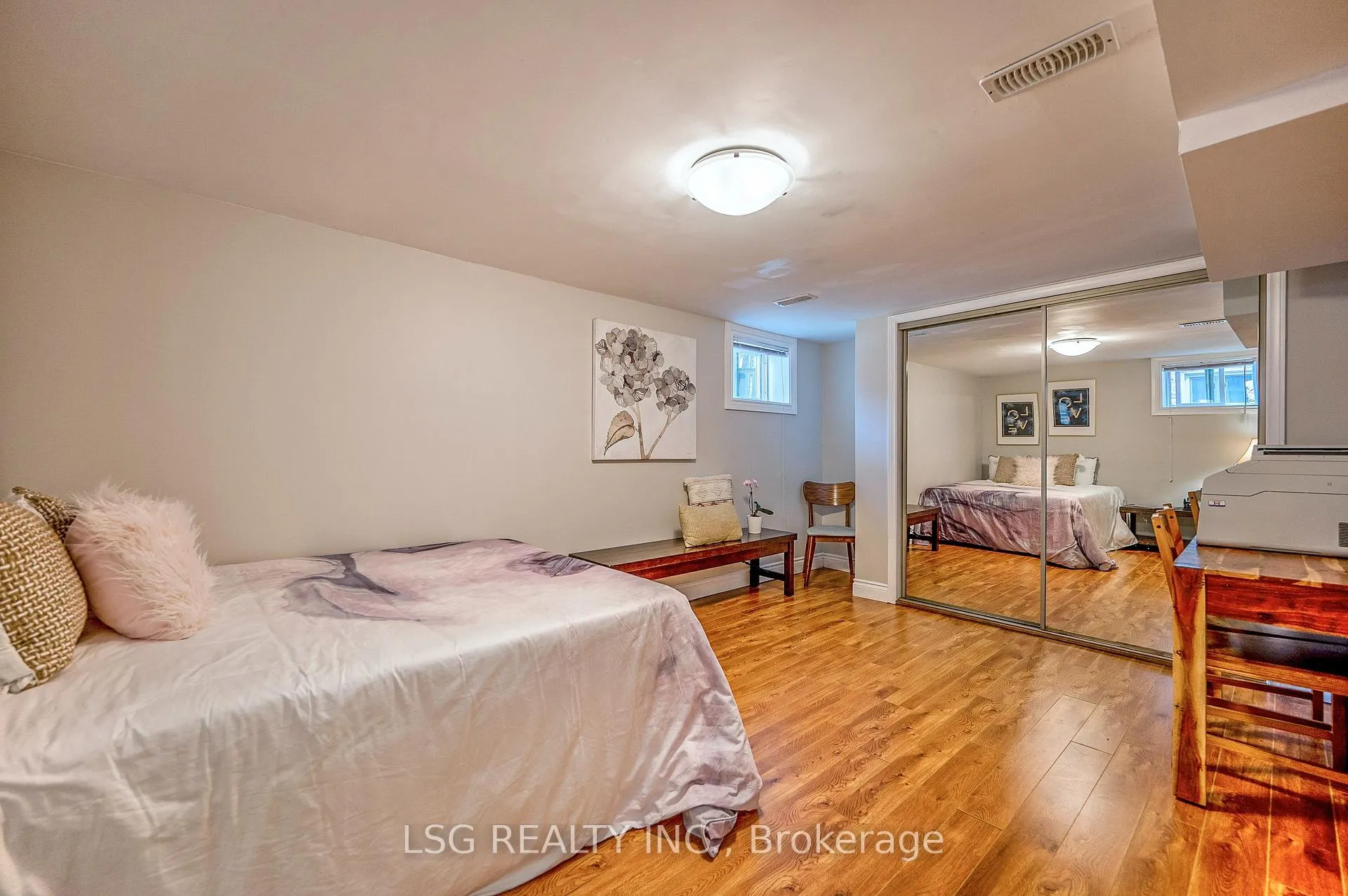 Photo 5 of Unit Lower, 182 Lawrence Avenue W, Toronto, Lawrence Park North — HOMEH