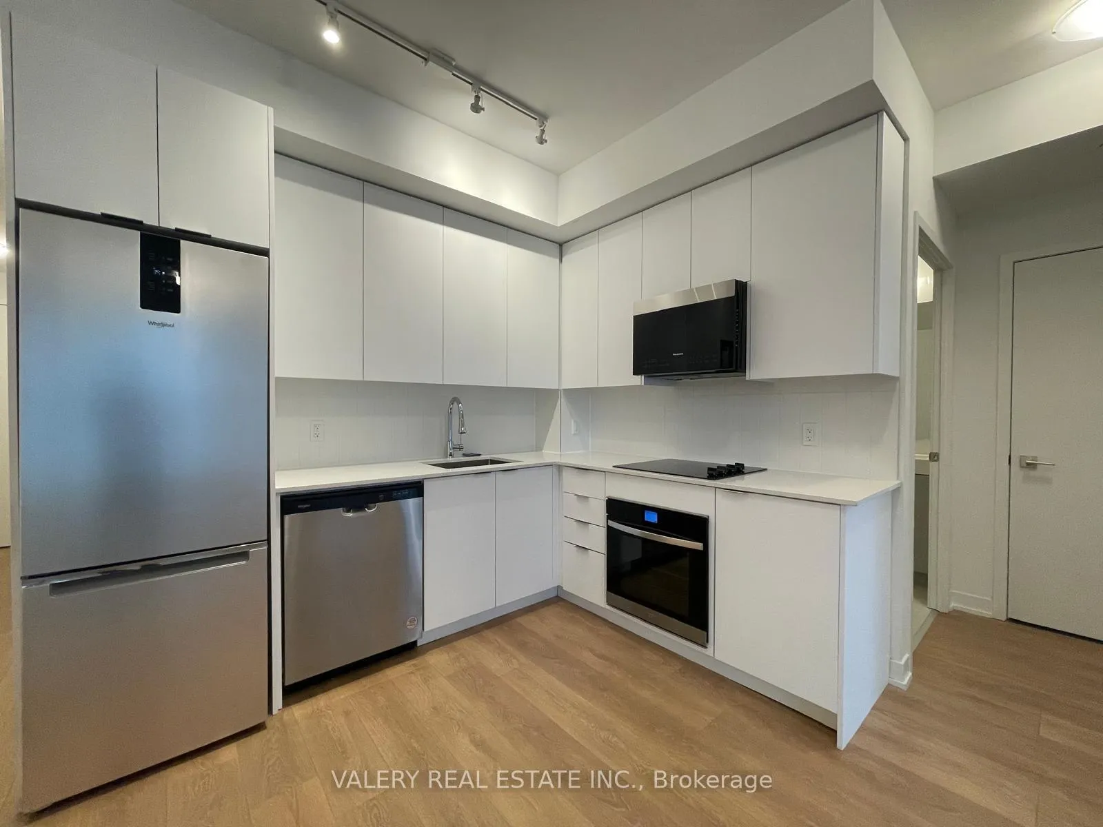 Photo 3 of Unit 1001, 474 Caldari Road, Vaughan, Concord — HOMEH