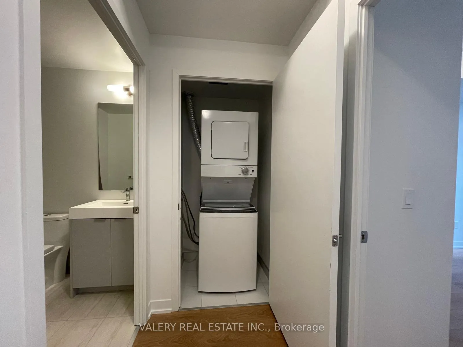 Photo 13 of Unit 1001, 474 Caldari Road, Vaughan, Concord — HOMEH