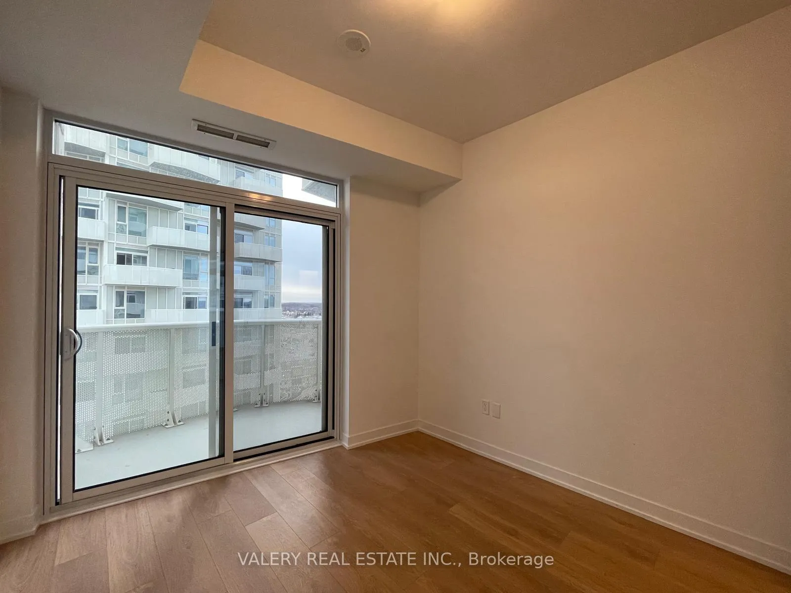 Photo 14 of Unit 1001, 474 Caldari Road, Vaughan, Concord — HOMEH