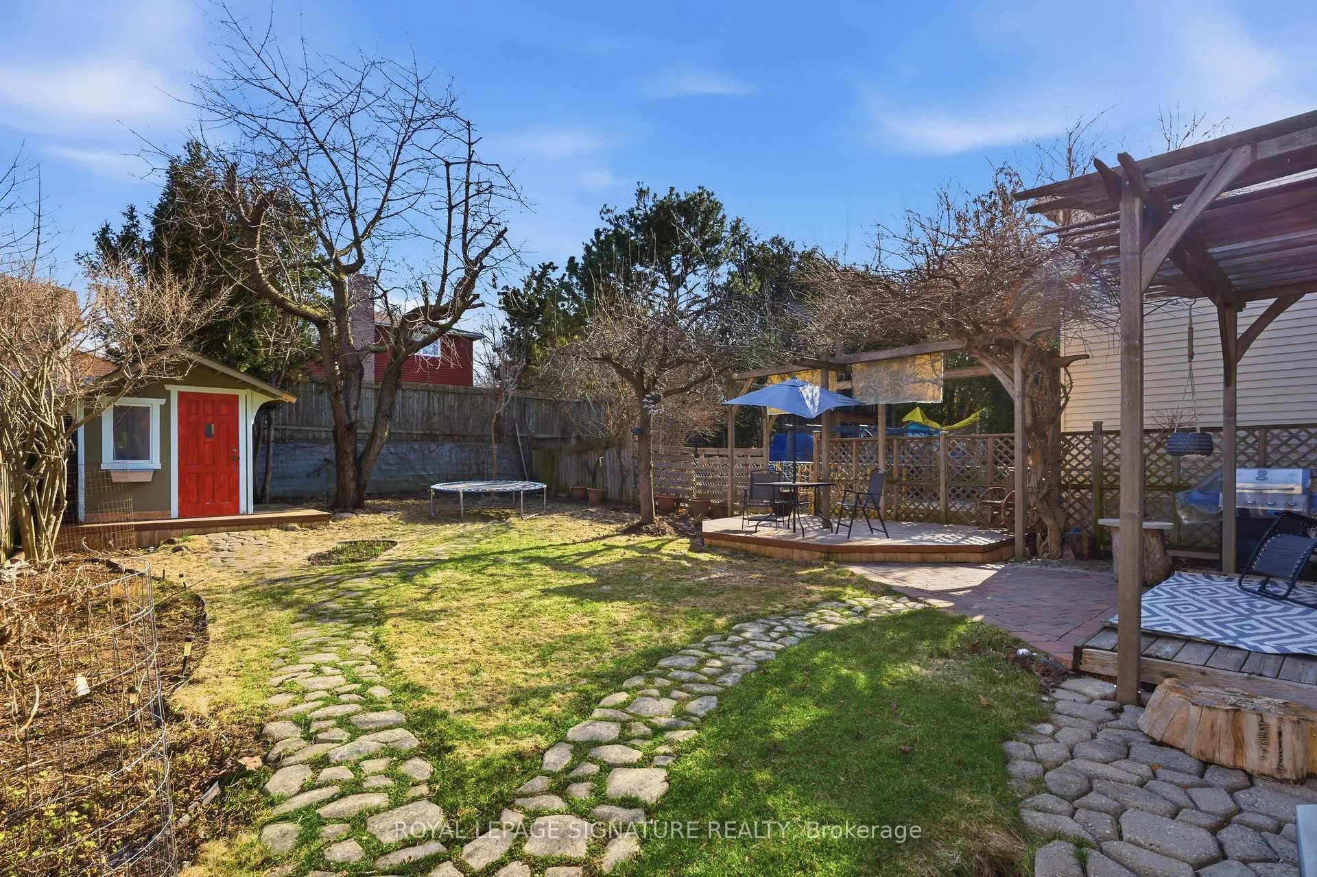 Photo 3 of 127 Snowshoe Crescent, Markham, German Mills — HOMEH