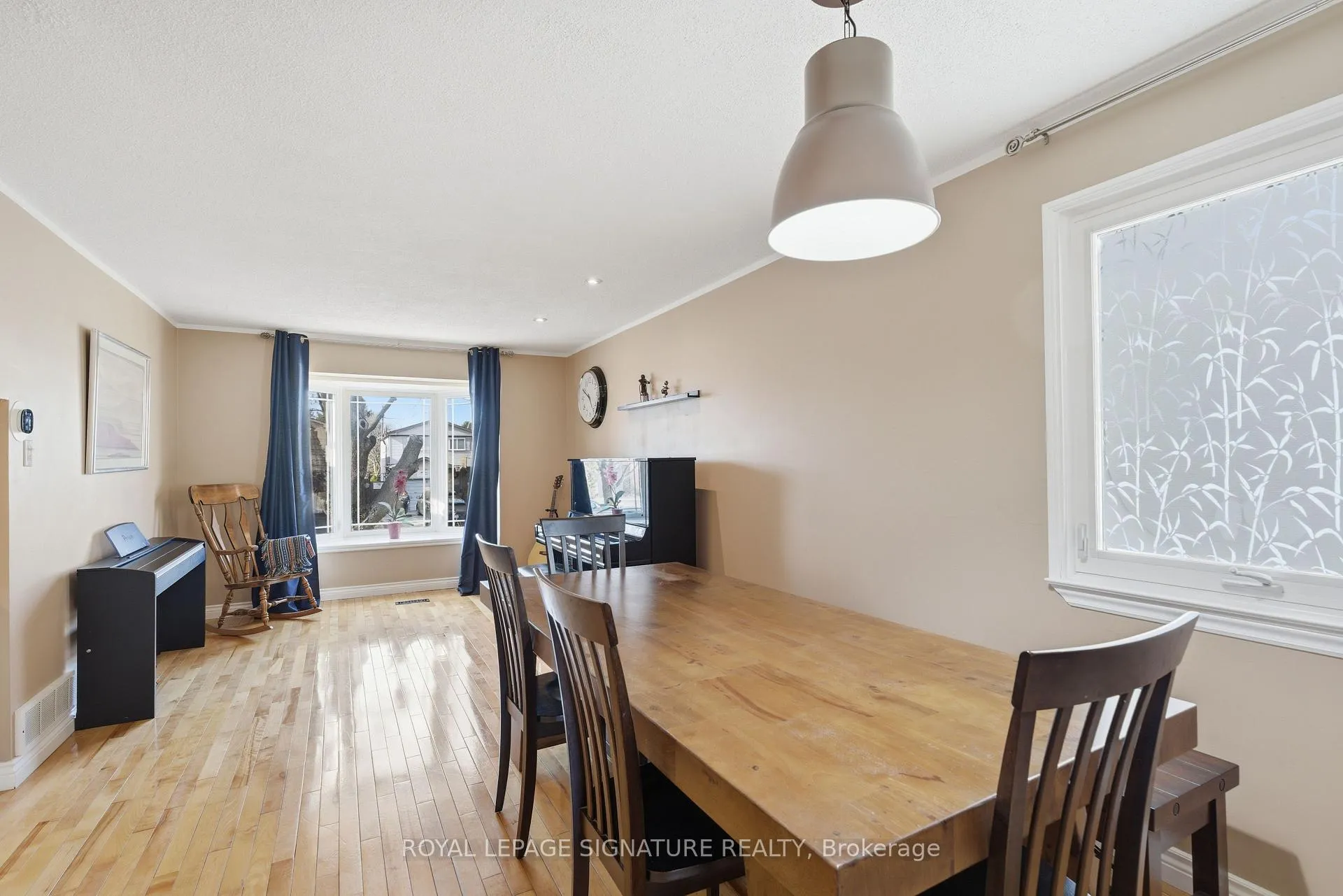 Photo 7 of 127 Snowshoe Crescent, Markham, German Mills — HOMEH