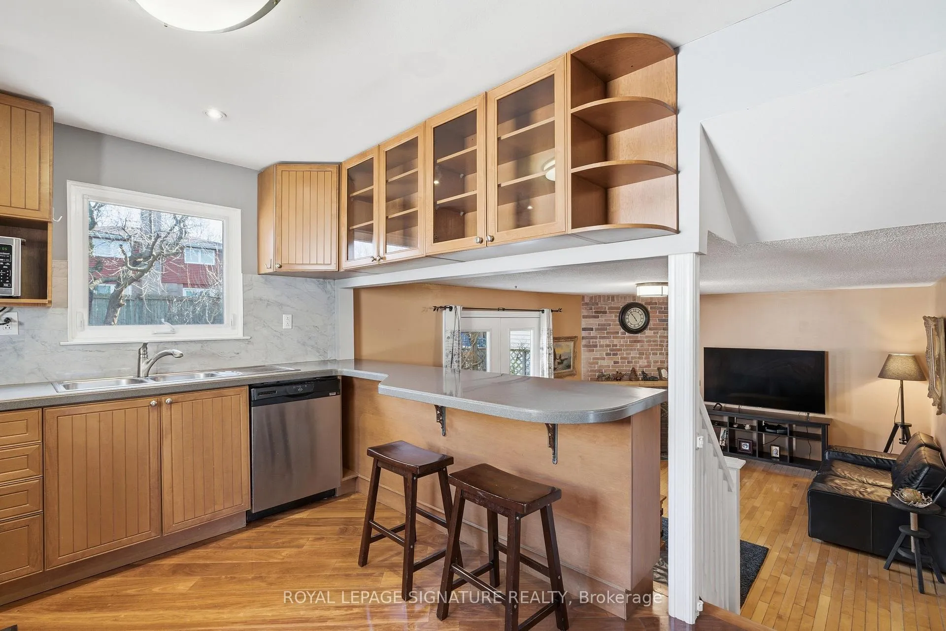 Photo 11 of 127 Snowshoe Crescent, Markham, German Mills — HOMEH