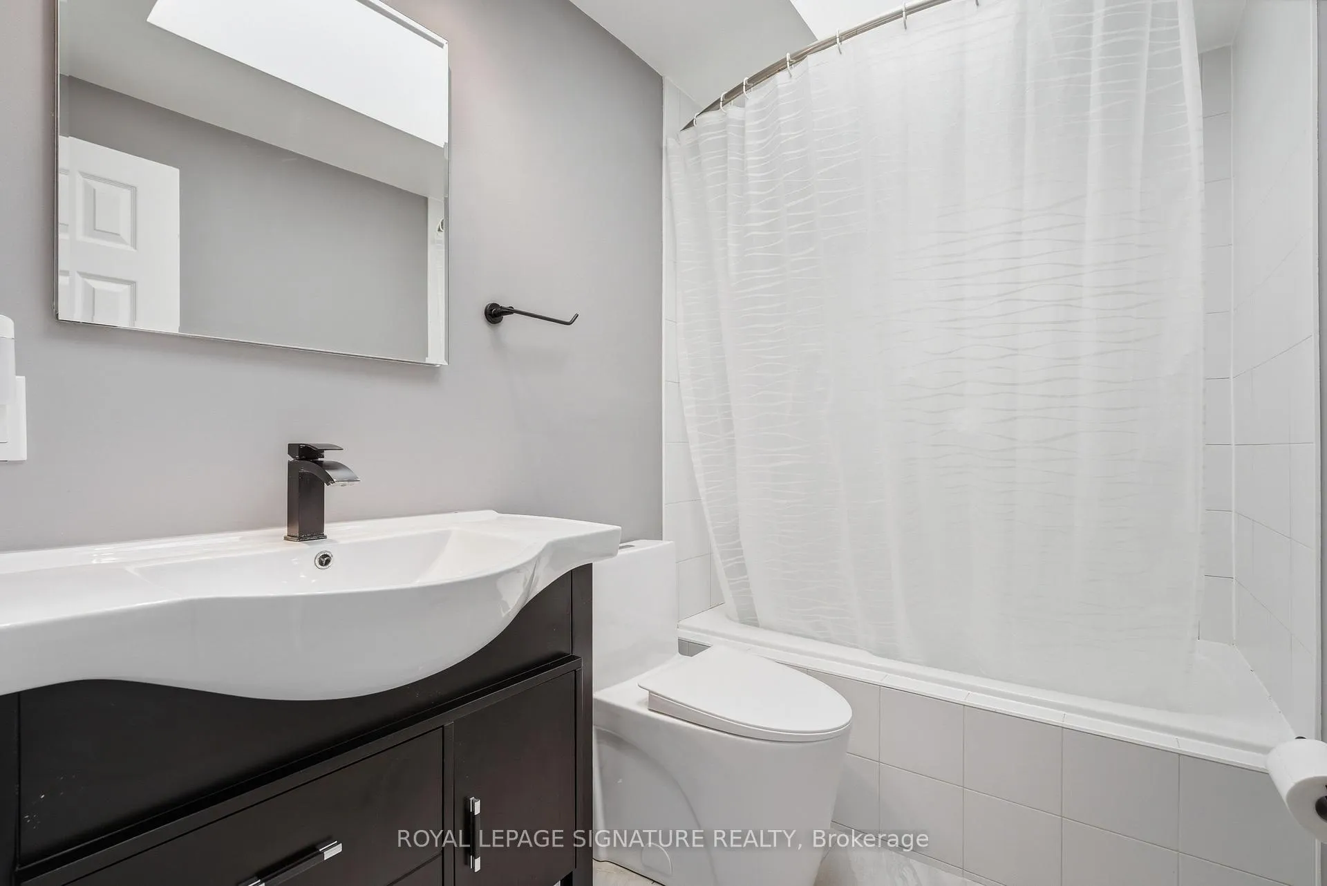 Photo 21 of 127 Snowshoe Crescent, Markham, German Mills — HOMEH