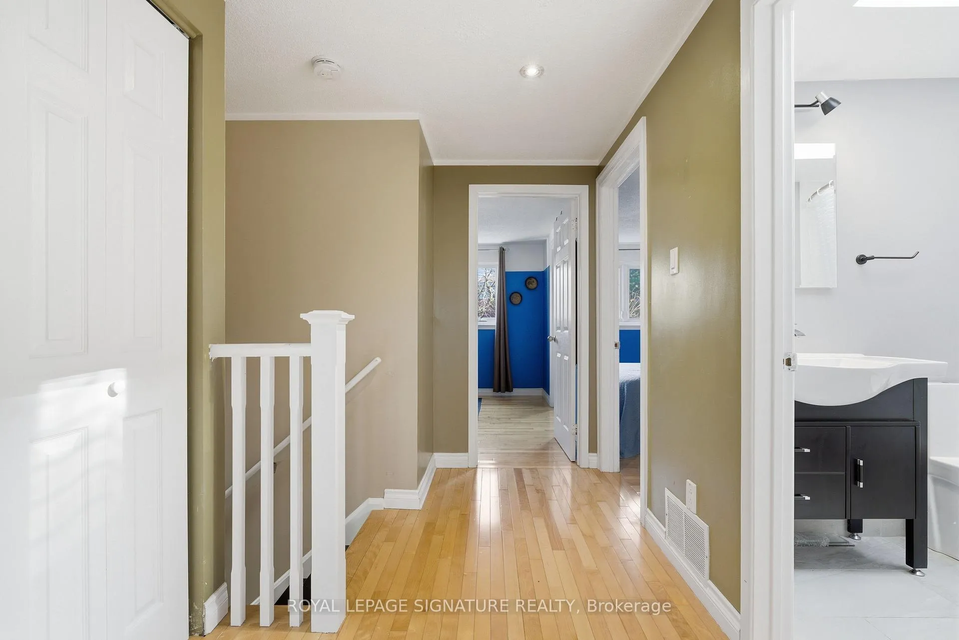 Photo 25 of 127 Snowshoe Crescent, Markham, German Mills — HOMEH