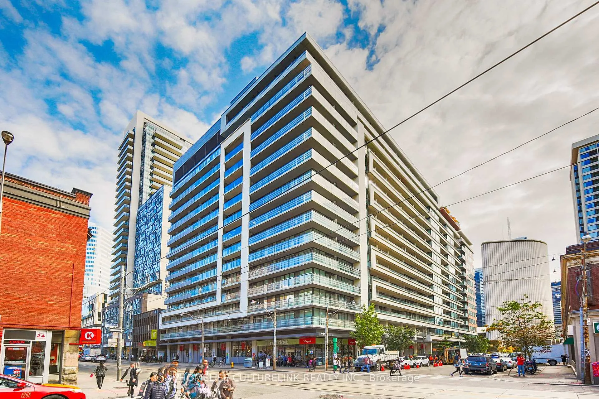 Front of Unit 1112, 111 Elizabeth Street