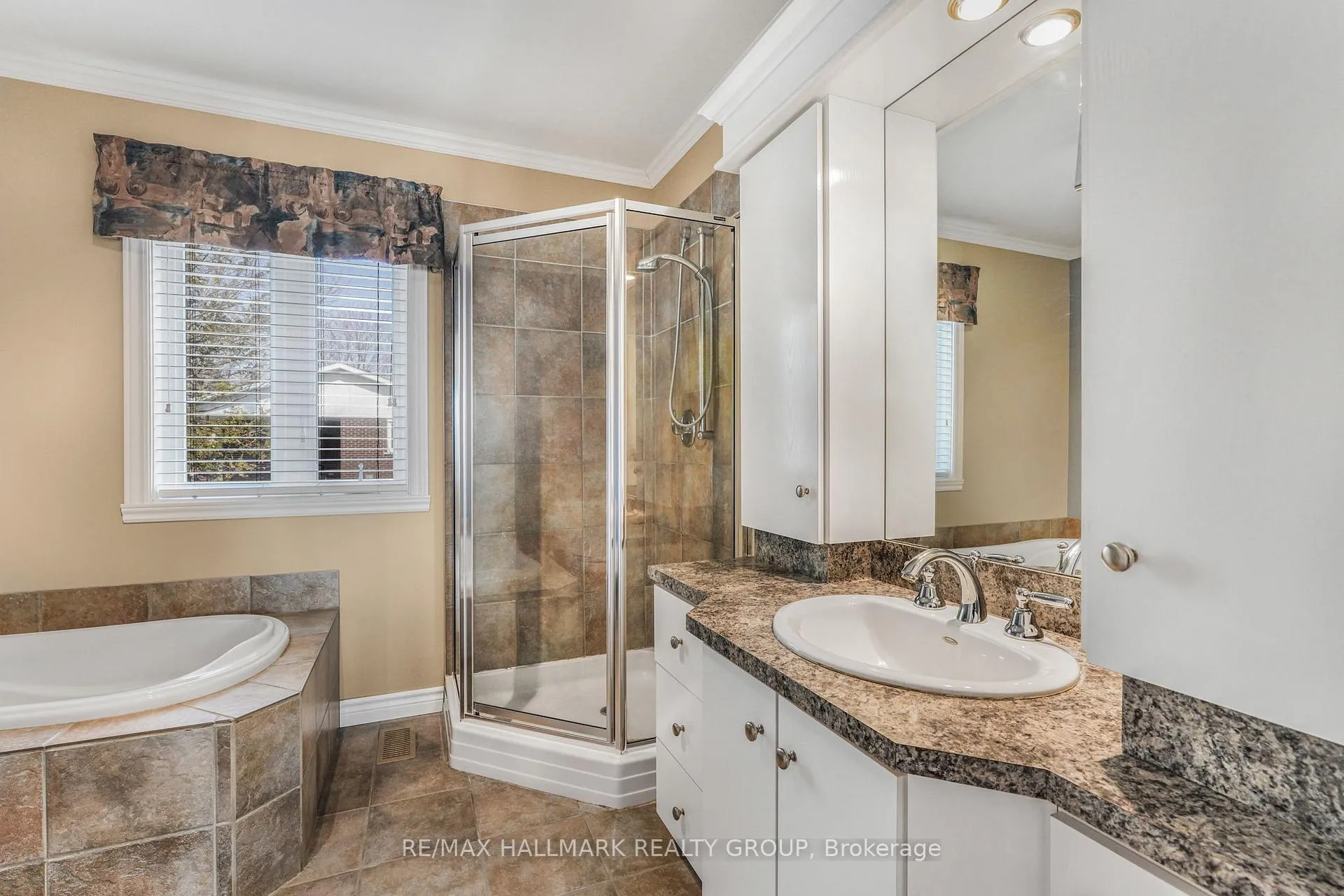 Photo 20 of 1521 County Road 4, Champlain, L'Orignal — HOMEH