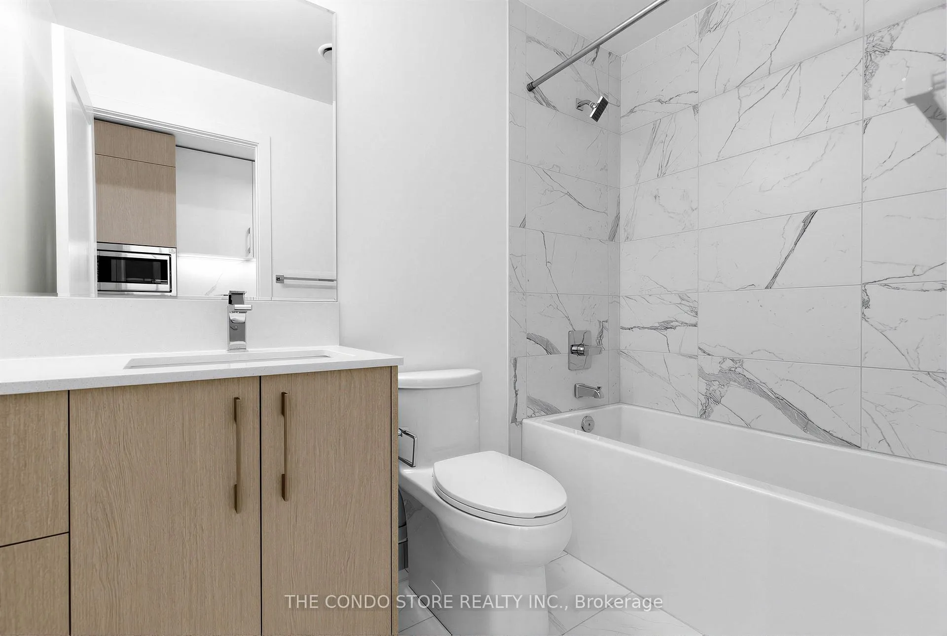 Photo 8 of Unit 406, 8 Manor Road W, Toronto, Yonge-Eglinton — HOMEH