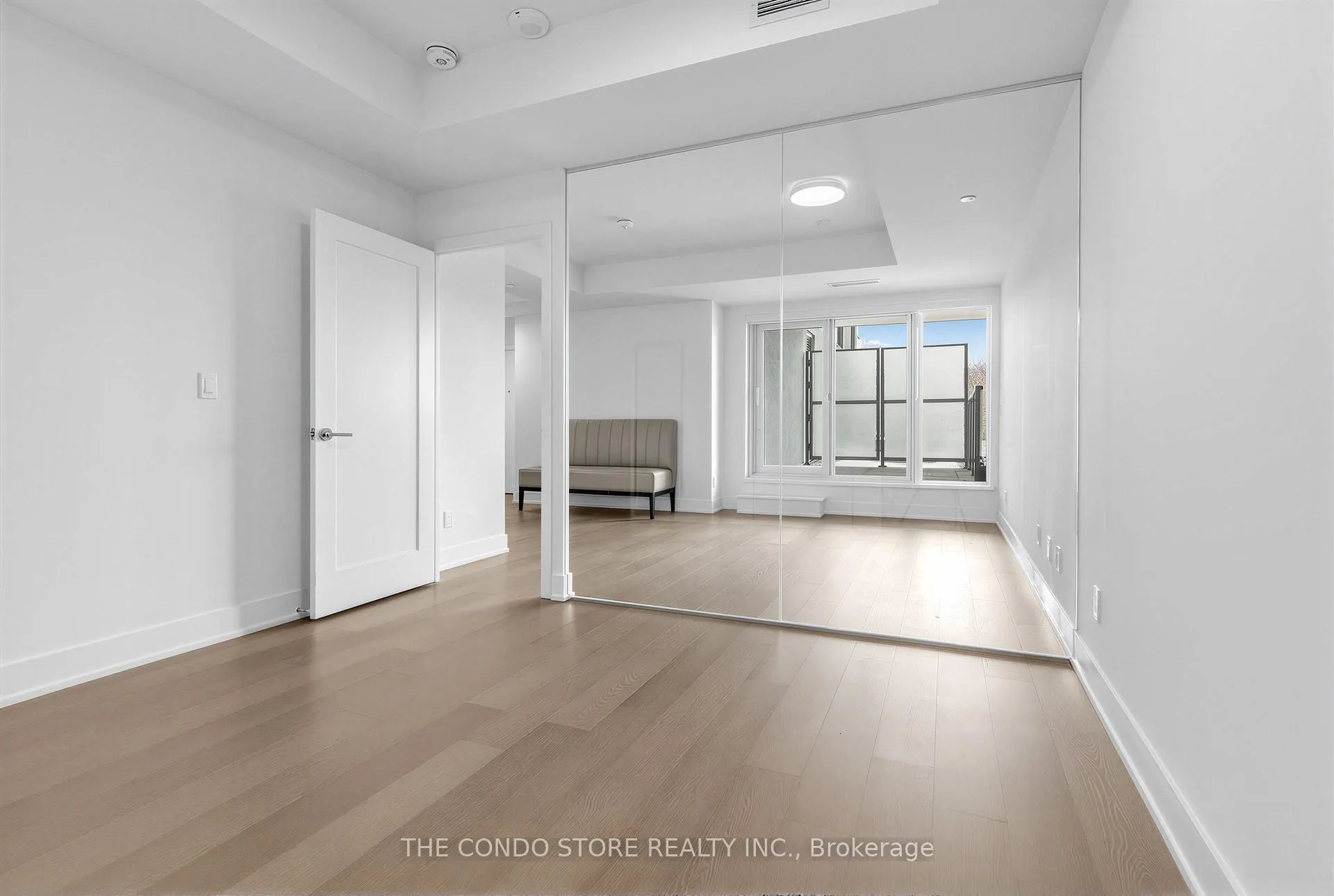 Photo 14 of Unit 406, 8 Manor Road W, Toronto, Yonge-Eglinton — HOMEH