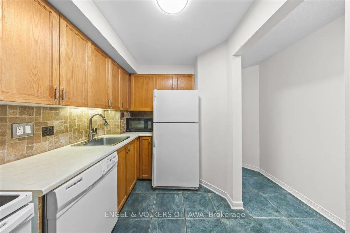 Photo 7 of Unit A, 6748 Jeanne D'arc Boulevard, Ottawa, Convent Glen North — HOMEH