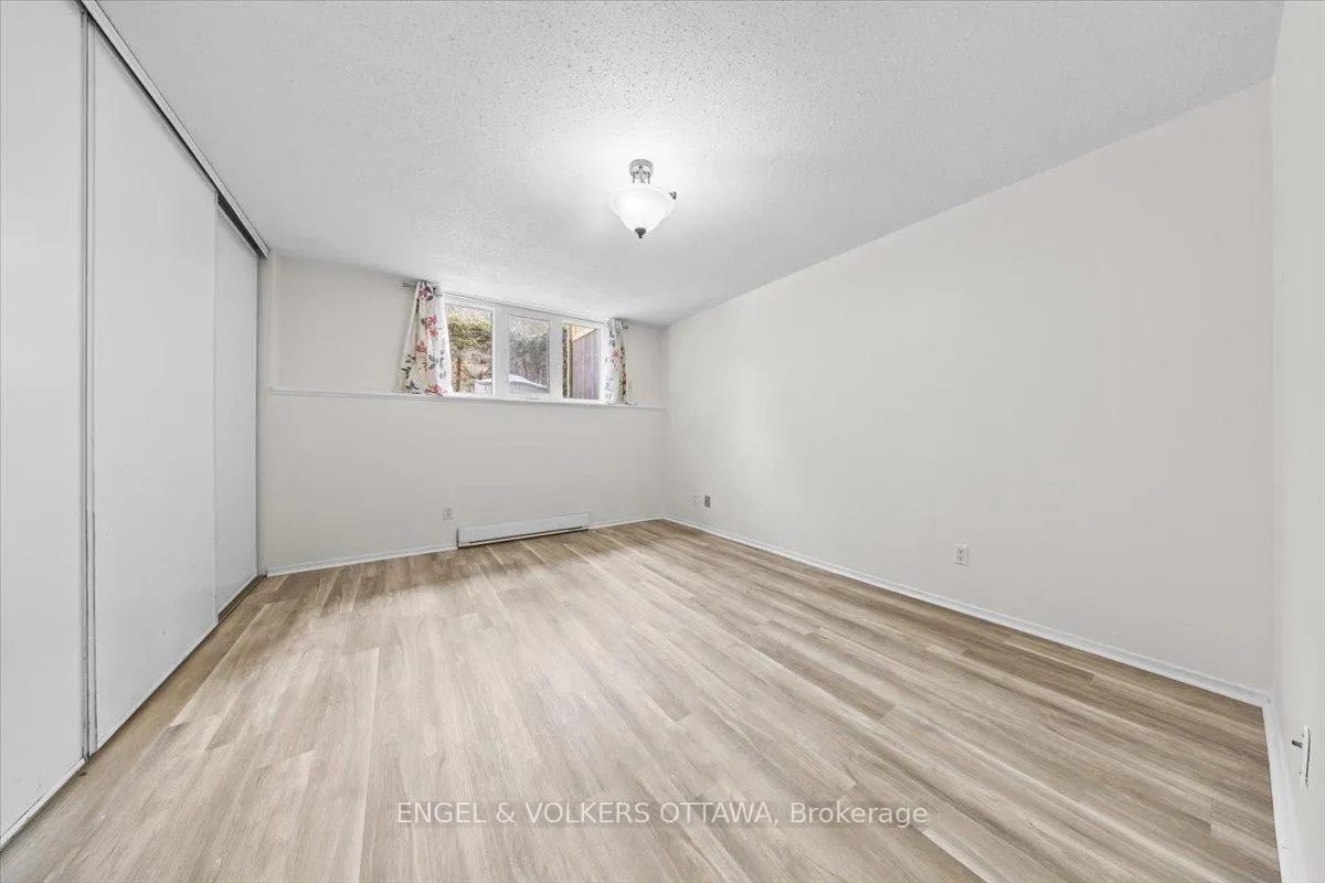 Photo 17 of Unit A, 6748 Jeanne D'arc Boulevard, Ottawa, Convent Glen North — HOMEH