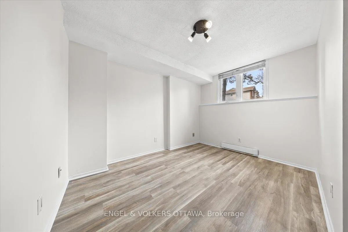 Photo 20 of Unit A, 6748 Jeanne D'arc Boulevard, Ottawa, Convent Glen North — HOMEH