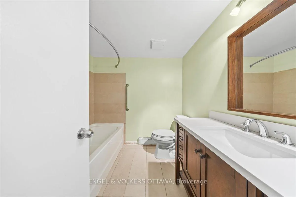 Photo 21 of Unit A, 6748 Jeanne D'arc Boulevard, Ottawa, Convent Glen North — HOMEH