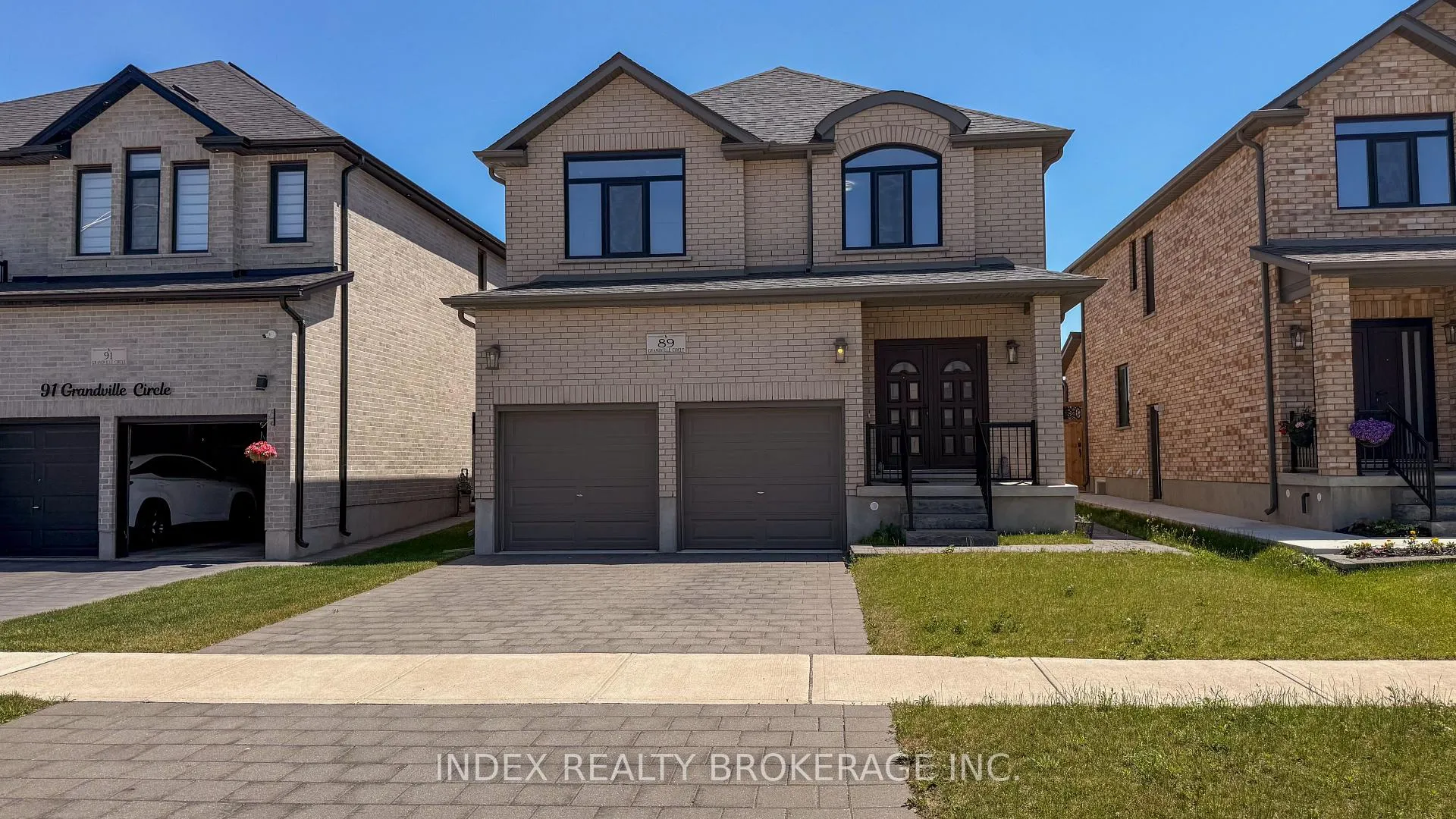 Photo 1 of 89 Grandville Circle E, Brant, Paris — HOMEH