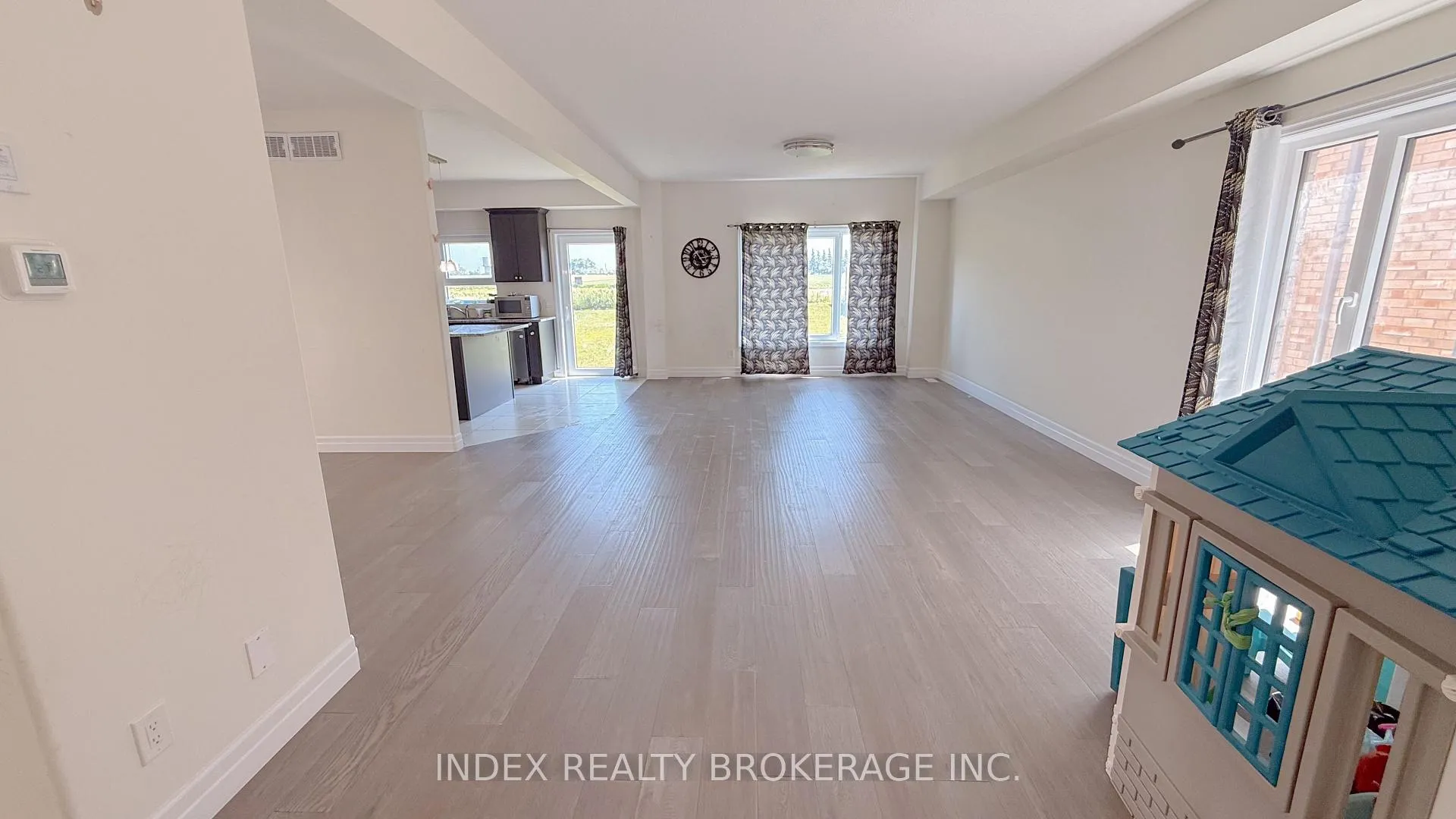 Photo 8 of 89 Grandville Circle E, Brant, Paris — HOMEH