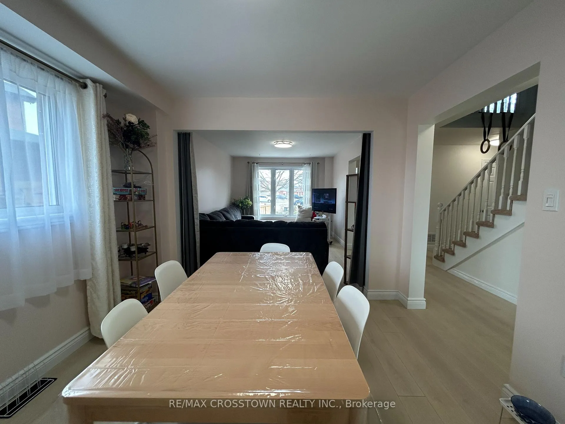 Photo 7 of Unit Main, 32 Ryan Court, Barrie, Little Lake — HOMEH