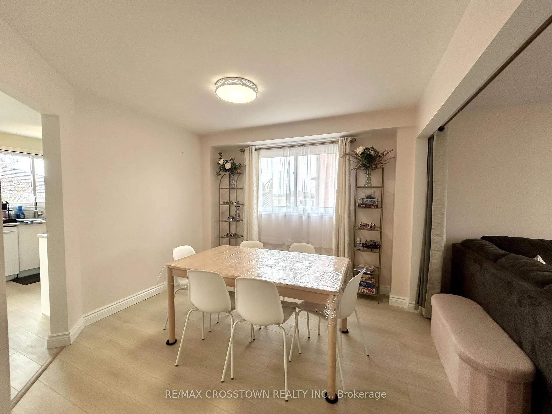 Photo 8 of Unit Main, 32 Ryan Court, Barrie, Little Lake — HOMEH