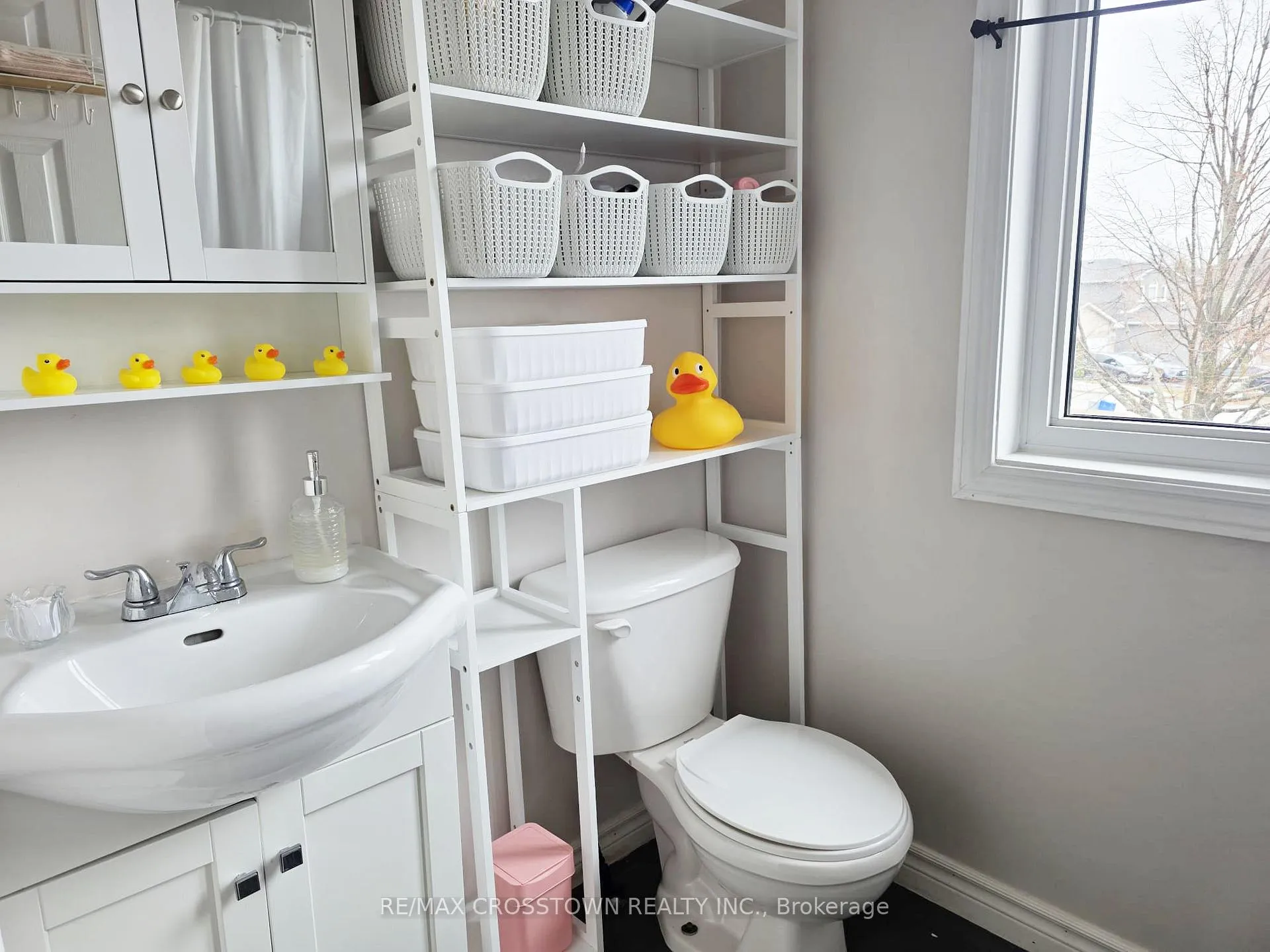 Photo 32 of Unit Main, 32 Ryan Court, Barrie, Little Lake — HOMEH