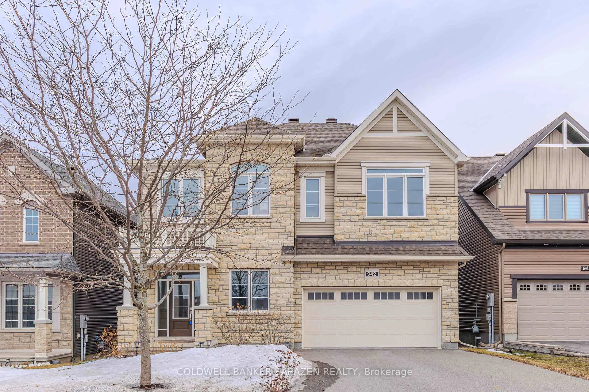 Front of 942 Guinness Crescent