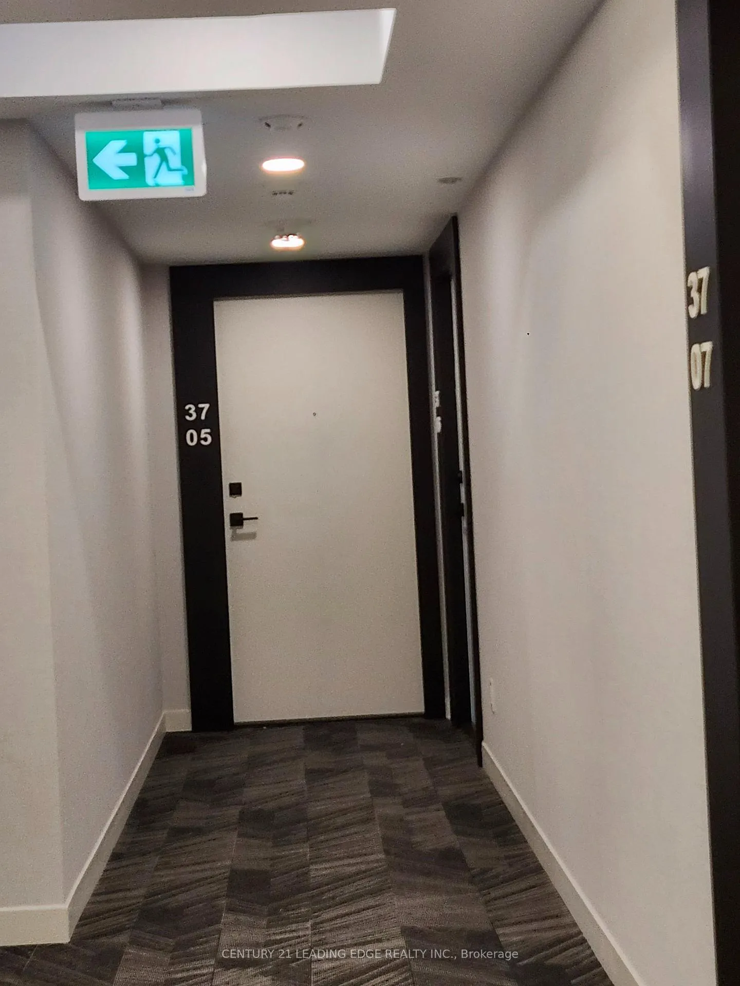 Front of Unit 3705, 319 Jarvis Street