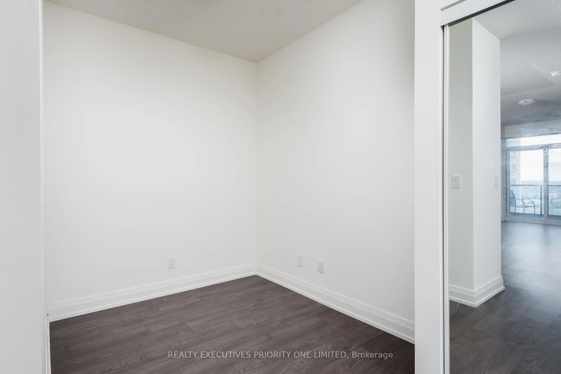 Photo 9 of Unit 2512, 3700 Highway 7 Road, Vaughan, Vaughan Corporate Centre — HOMEH