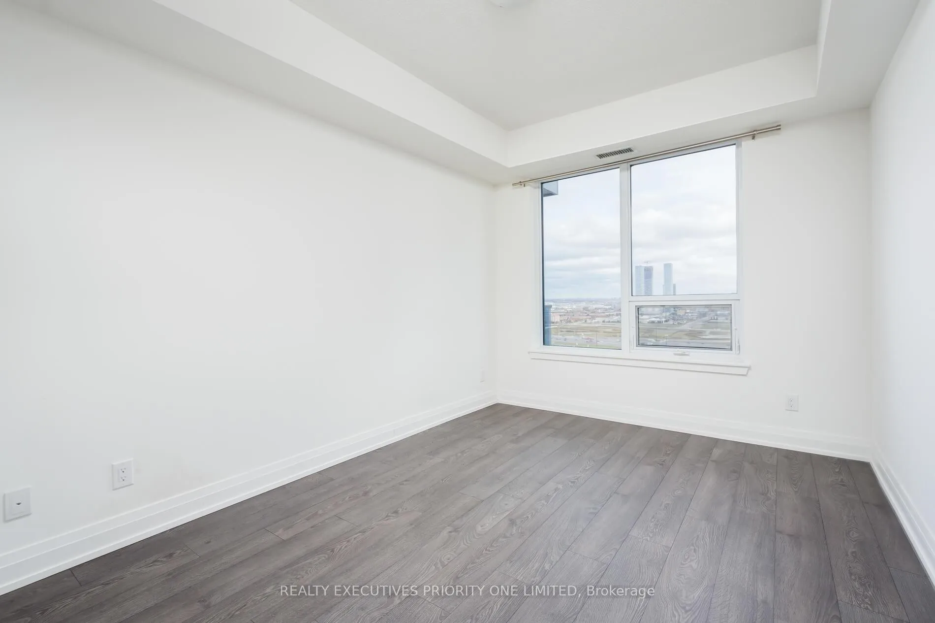 Photo 12 of Unit 2512, 3700 Highway 7 Road, Vaughan, Vaughan Corporate Centre — HOMEH