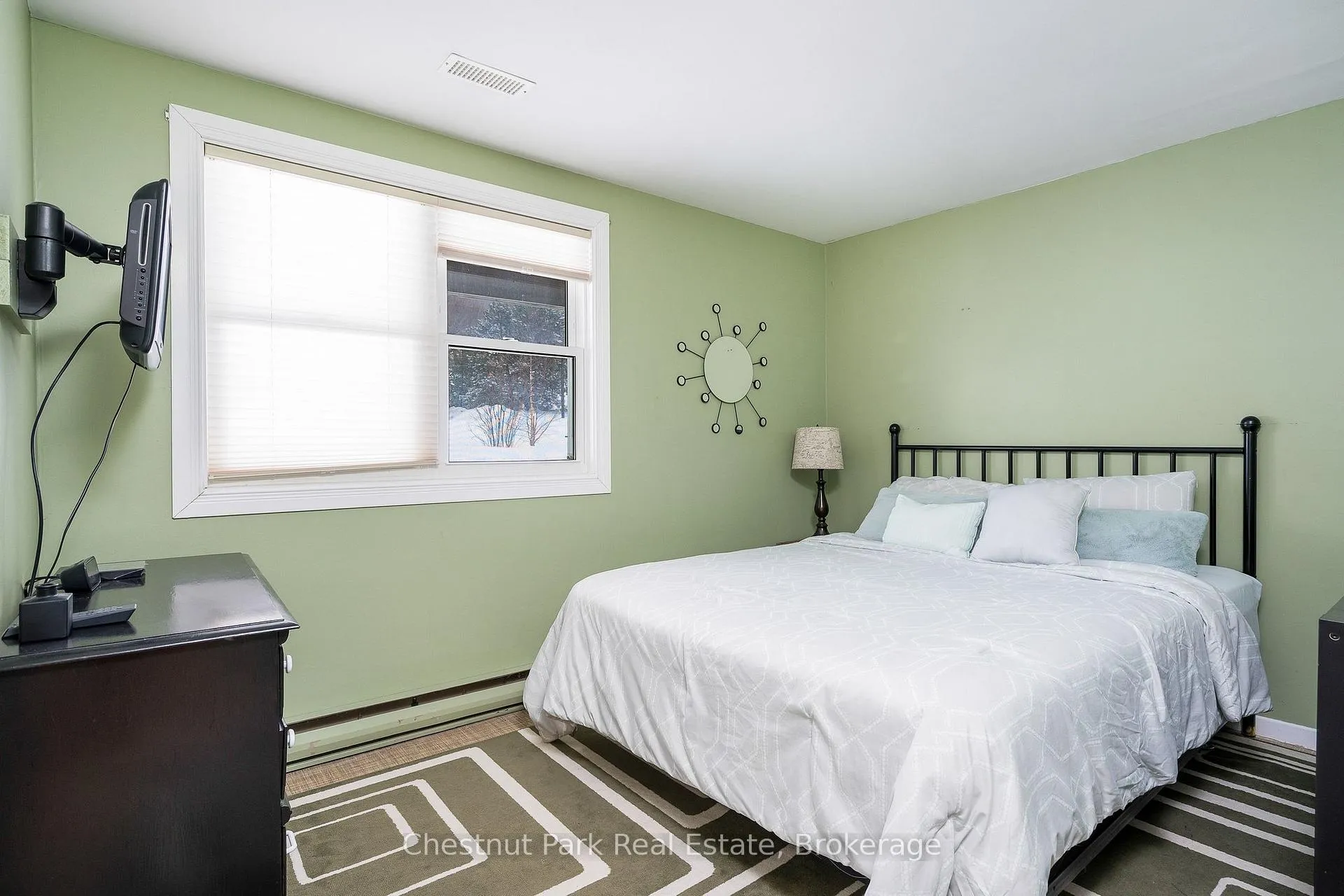 Photo 10 of 114 Carmichael Crescent, Blue Mountains — HOMEH