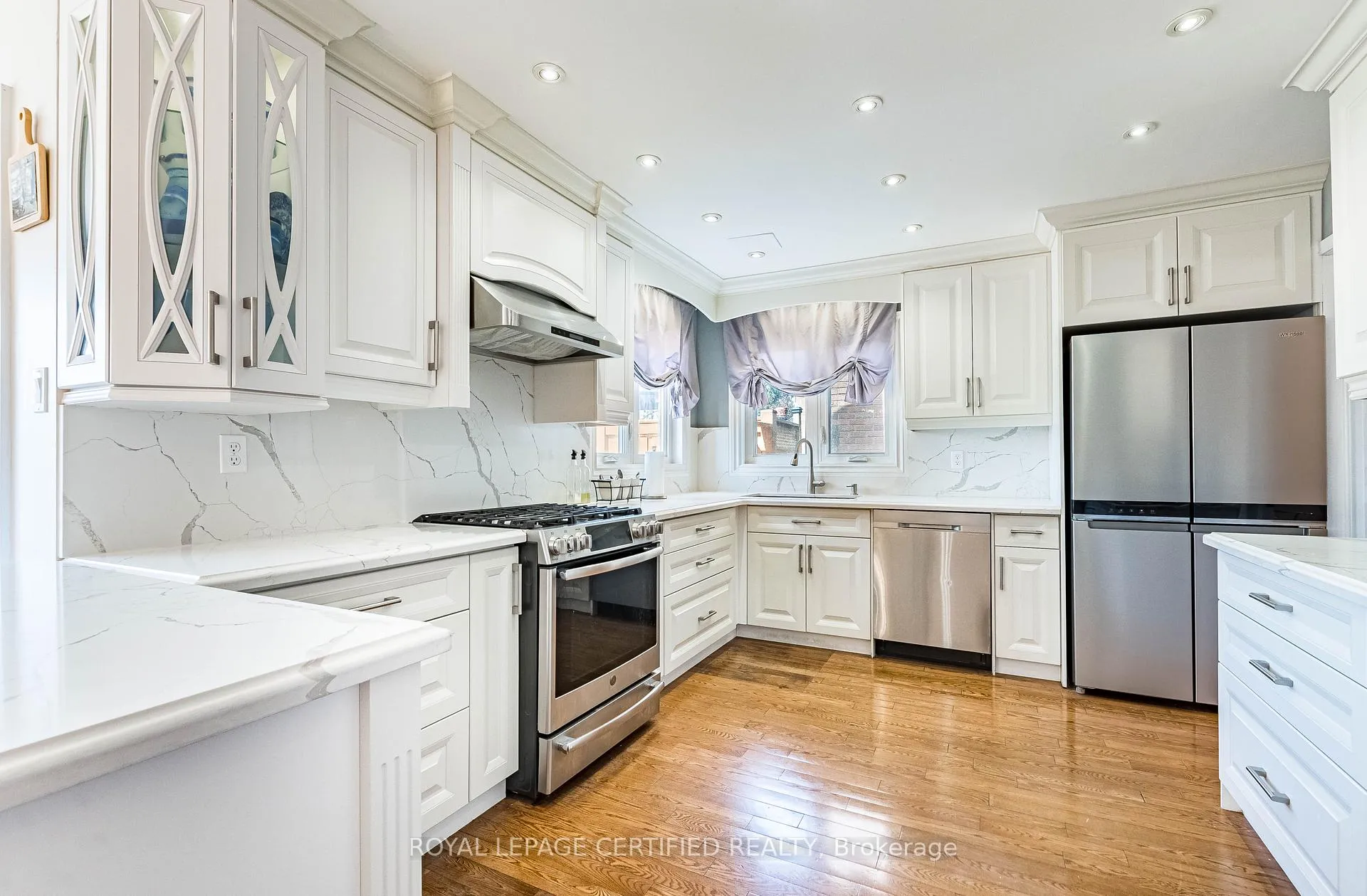 Photo 1 of 48 Fernbrook Crescent, Brampton, Snelgrove — HOMEH