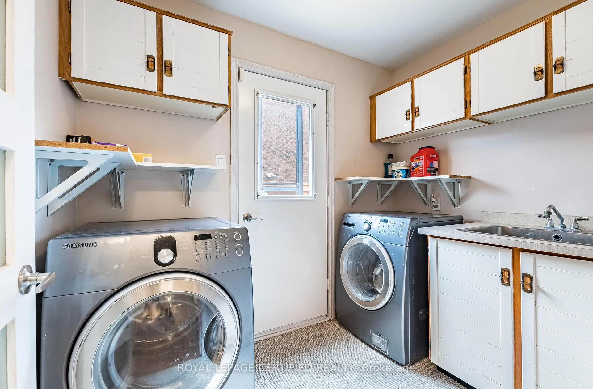 Photo 19 of 48 Fernbrook Crescent, Brampton, Snelgrove — HOMEH
