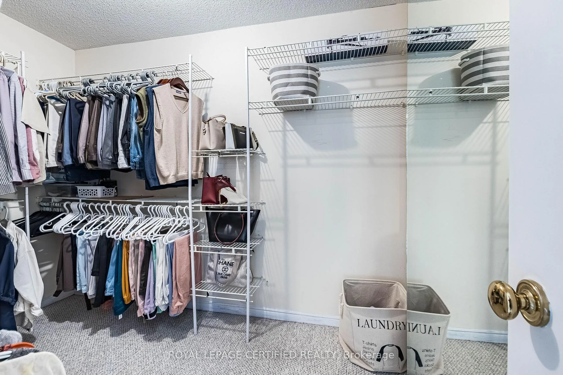 Photo 30 of 48 Fernbrook Crescent, Brampton, Snelgrove — HOMEH